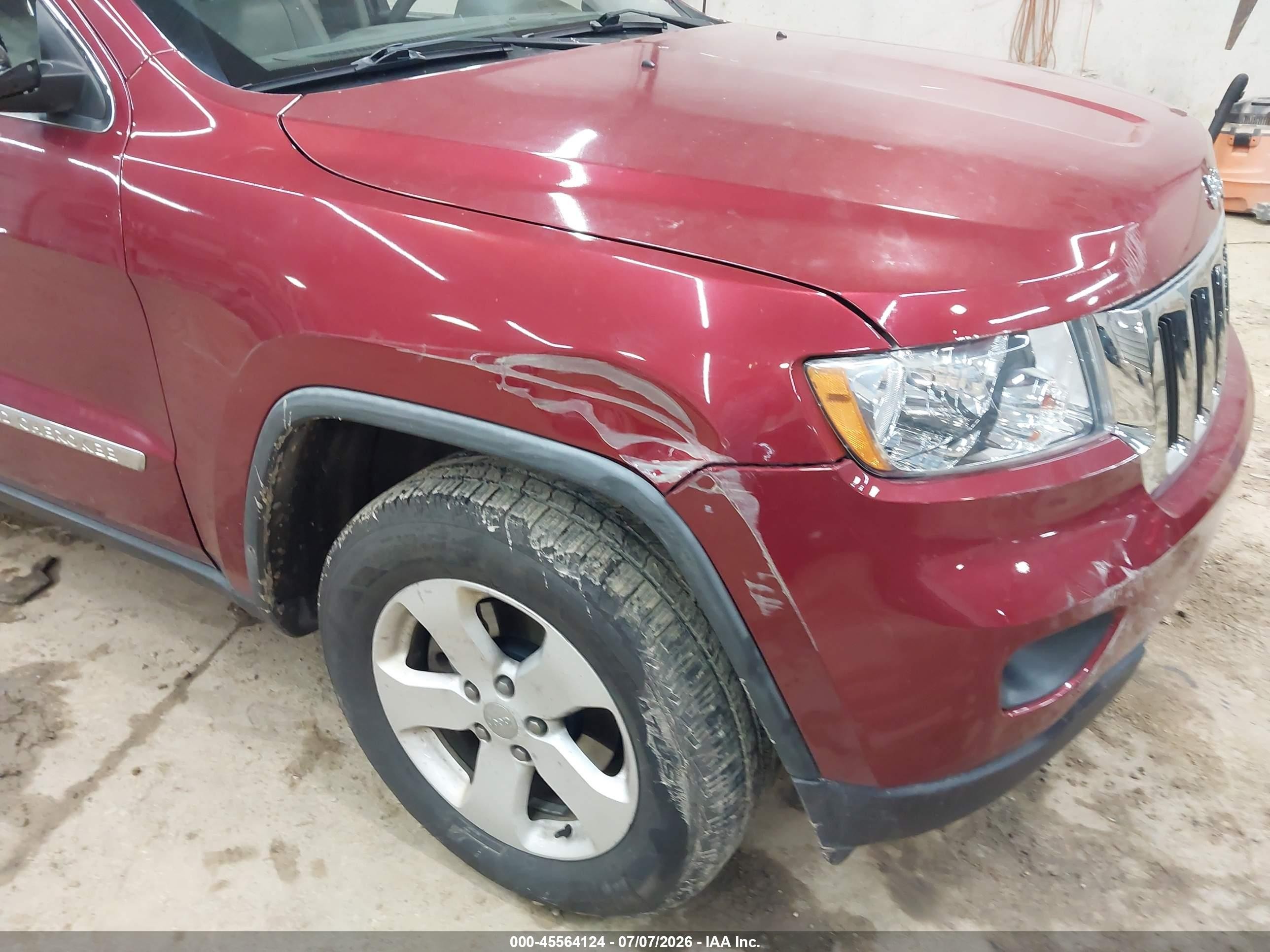 2012 Jeep Grand Cherokee Laredo Burgundy vin: 1C4RJFAG9CC113533