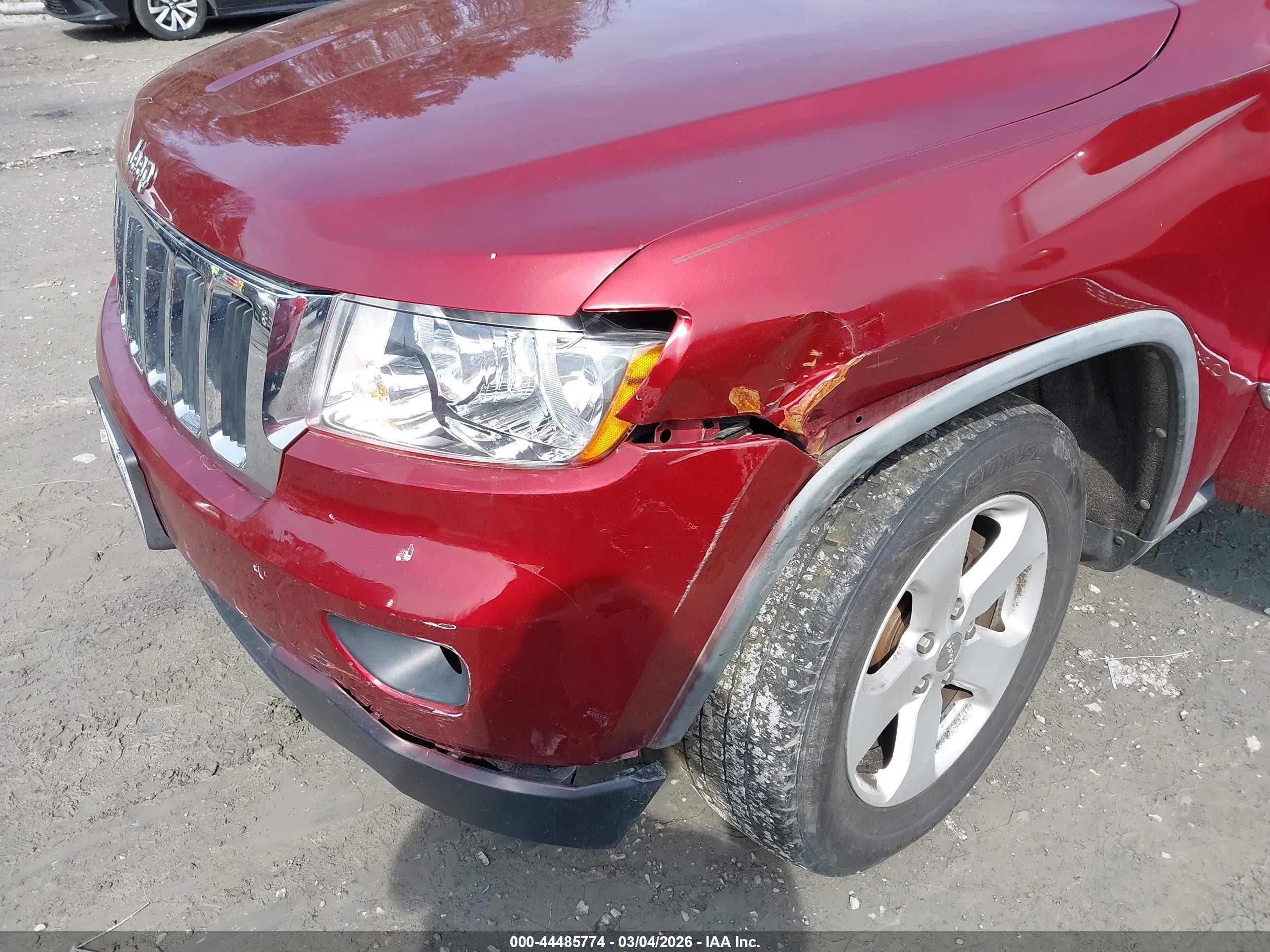 2012 Jeep Grand Cherokee Laredo Burgundy vin: 1C4RJFAG9CC115556
