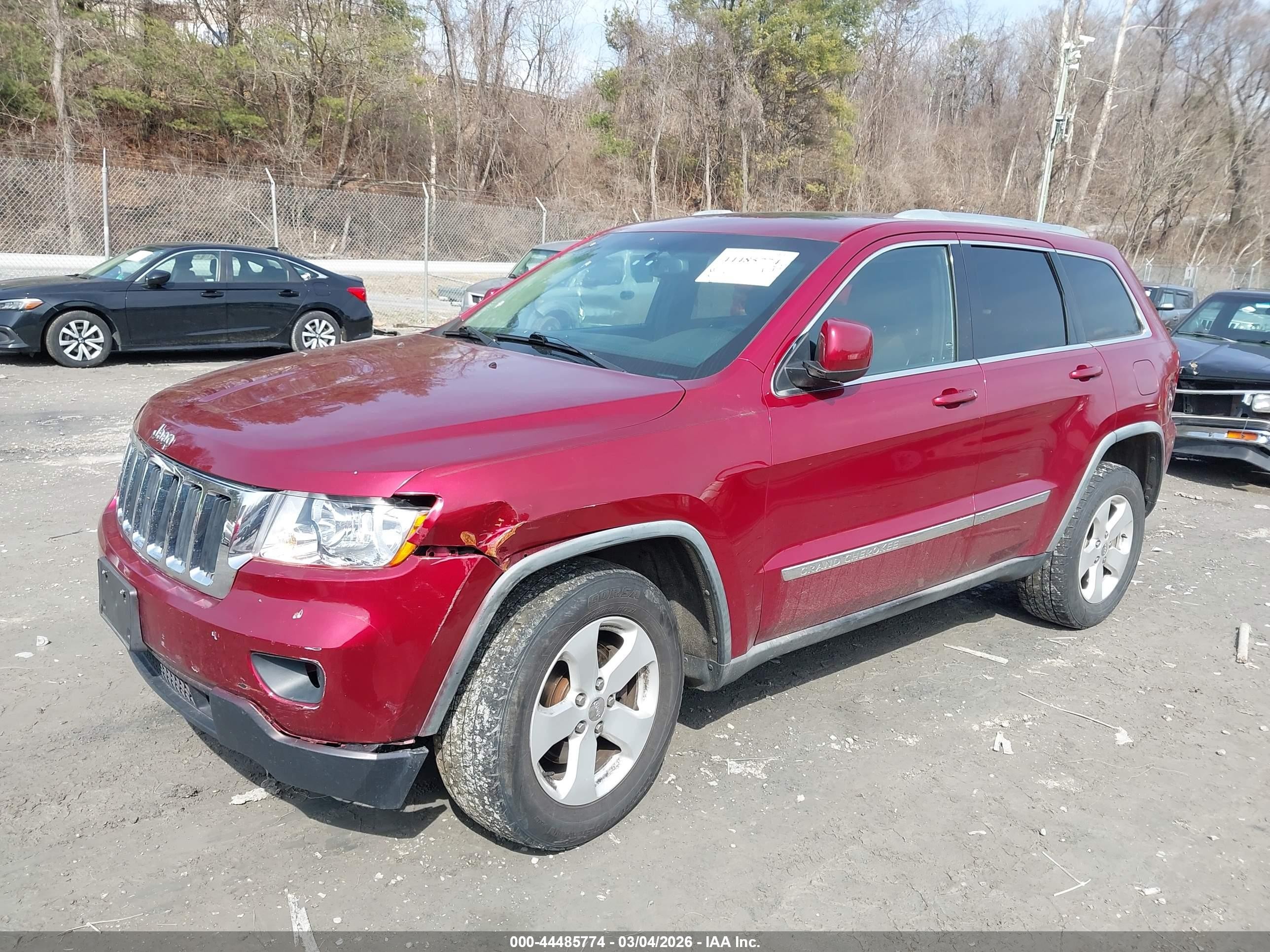 2012 Jeep Grand Cherokee Laredo Burgundy vin: 1C4RJFAG9CC115556