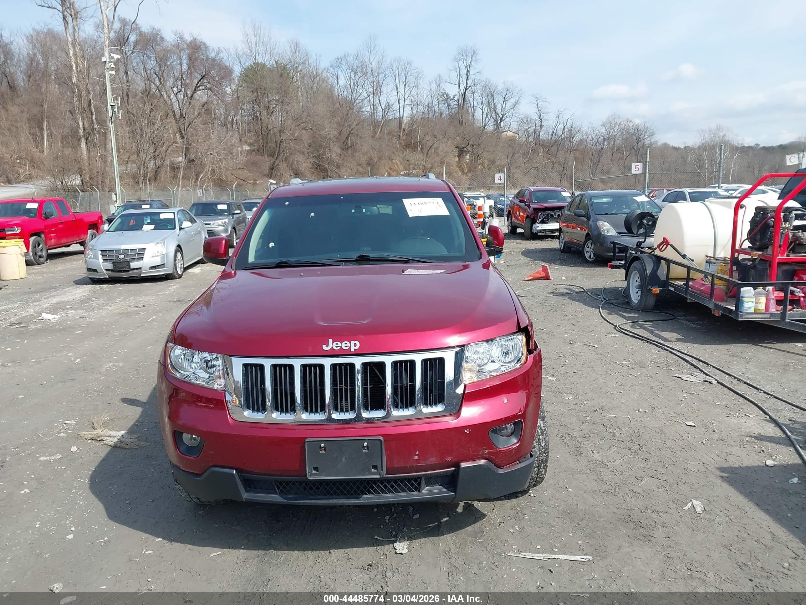 2012 Jeep Grand Cherokee Laredo Burgundy vin: 1C4RJFAG9CC115556