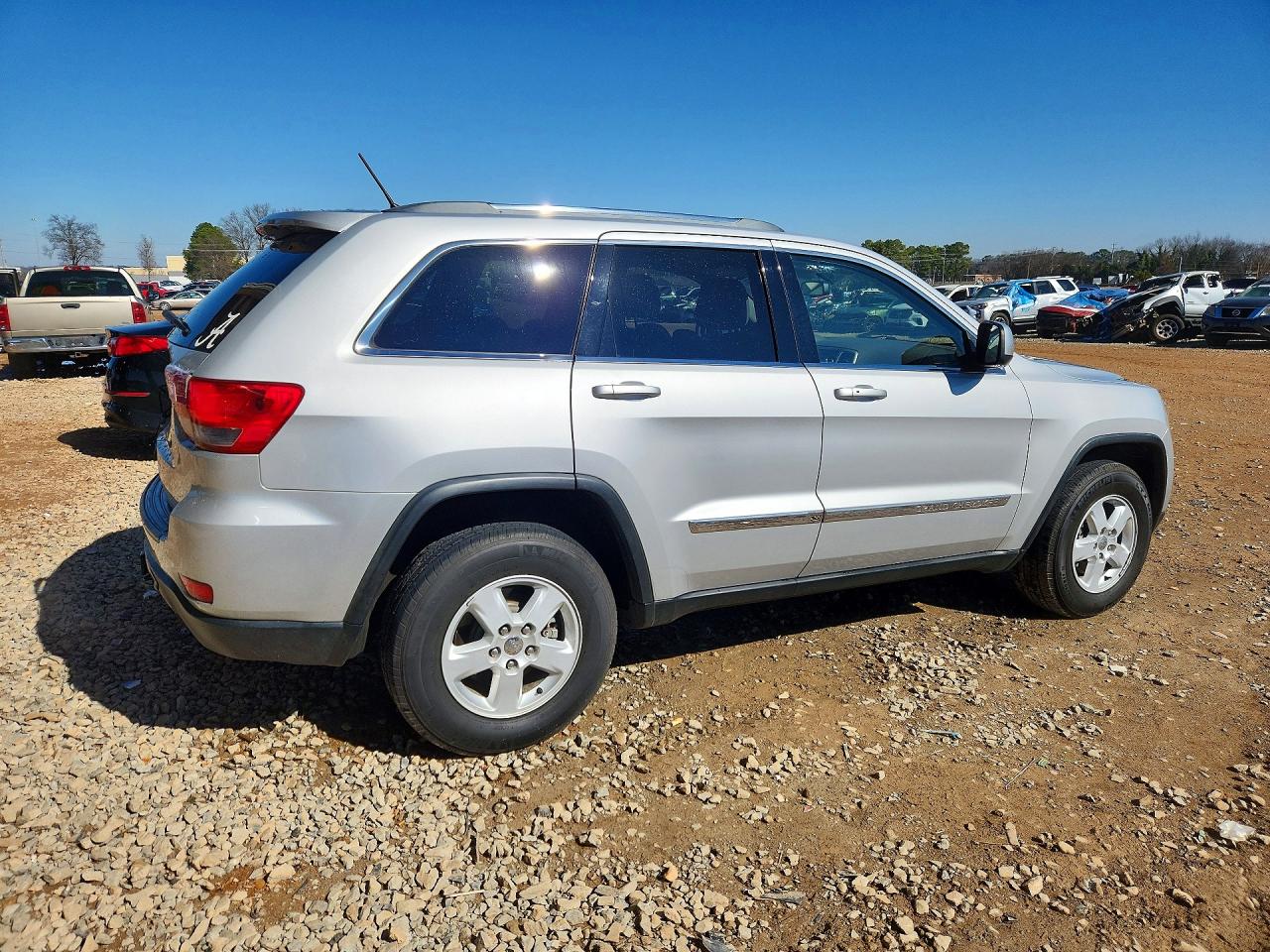 2012 Jeep Grand Cherokee Laredo Silver vin: 1C4RJFAG9CC141512