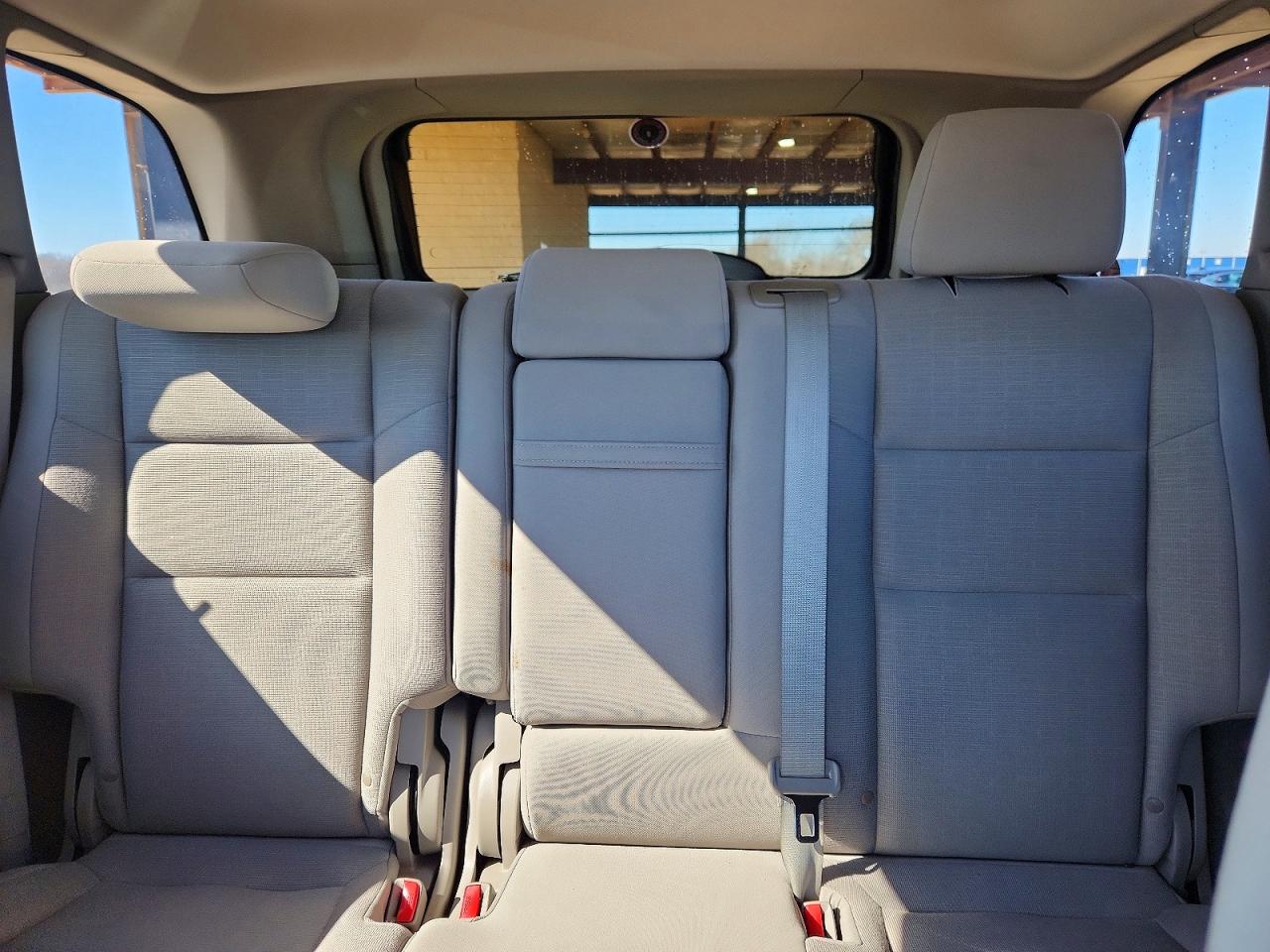 2012 Jeep Grand Cherokee Laredo Silver vin: 1C4RJFAG9CC141512