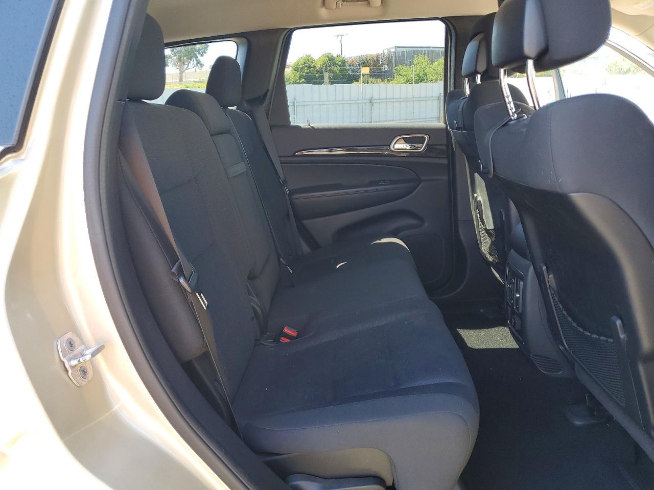 2012 Jeep Grand Cherokee Laredo Tan vin: 1C4RJFAG9CC160254