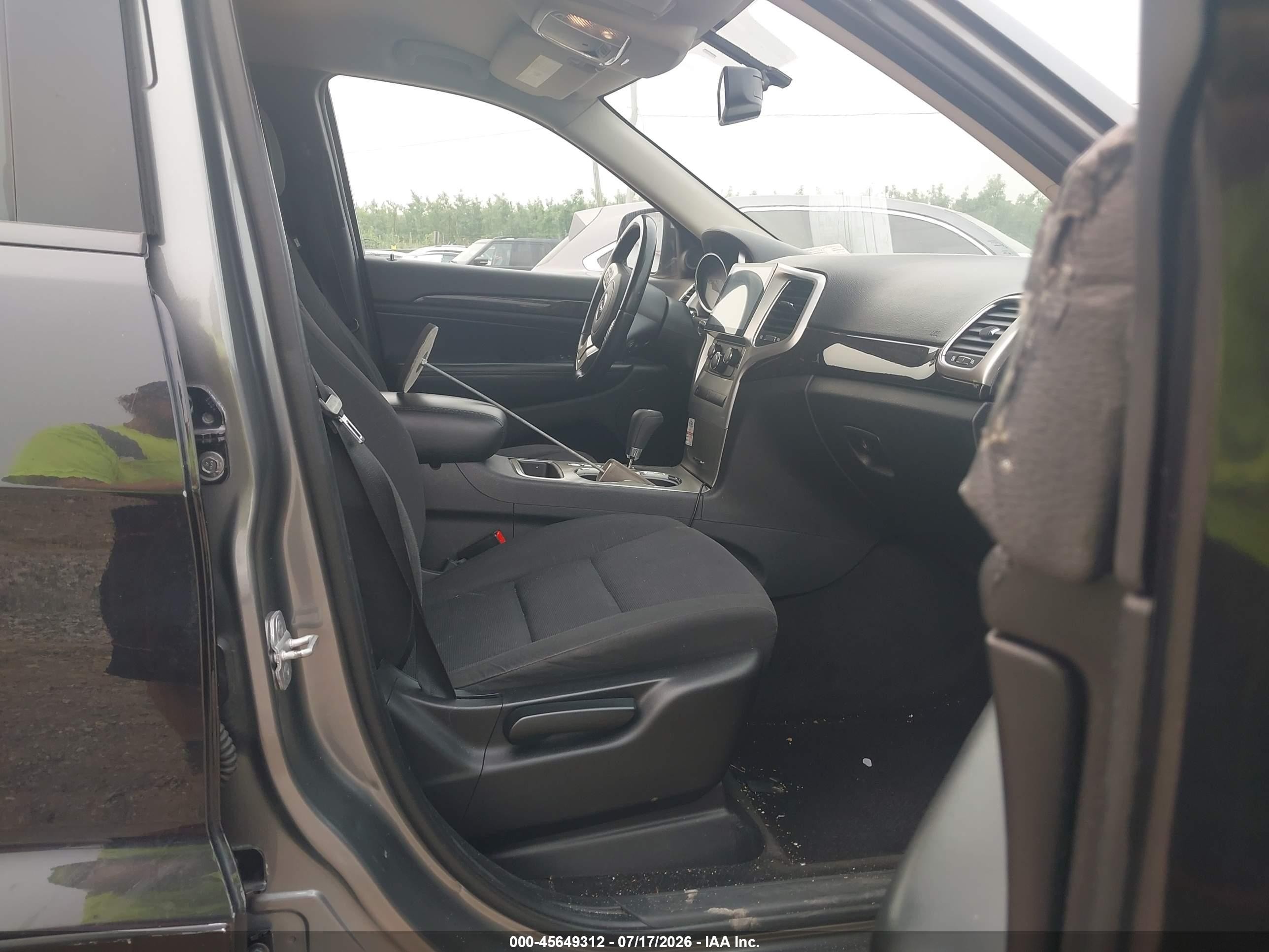 2012 Jeep Grand Cherokee Laredo Серый vin: 1C4RJFAG9CC175711