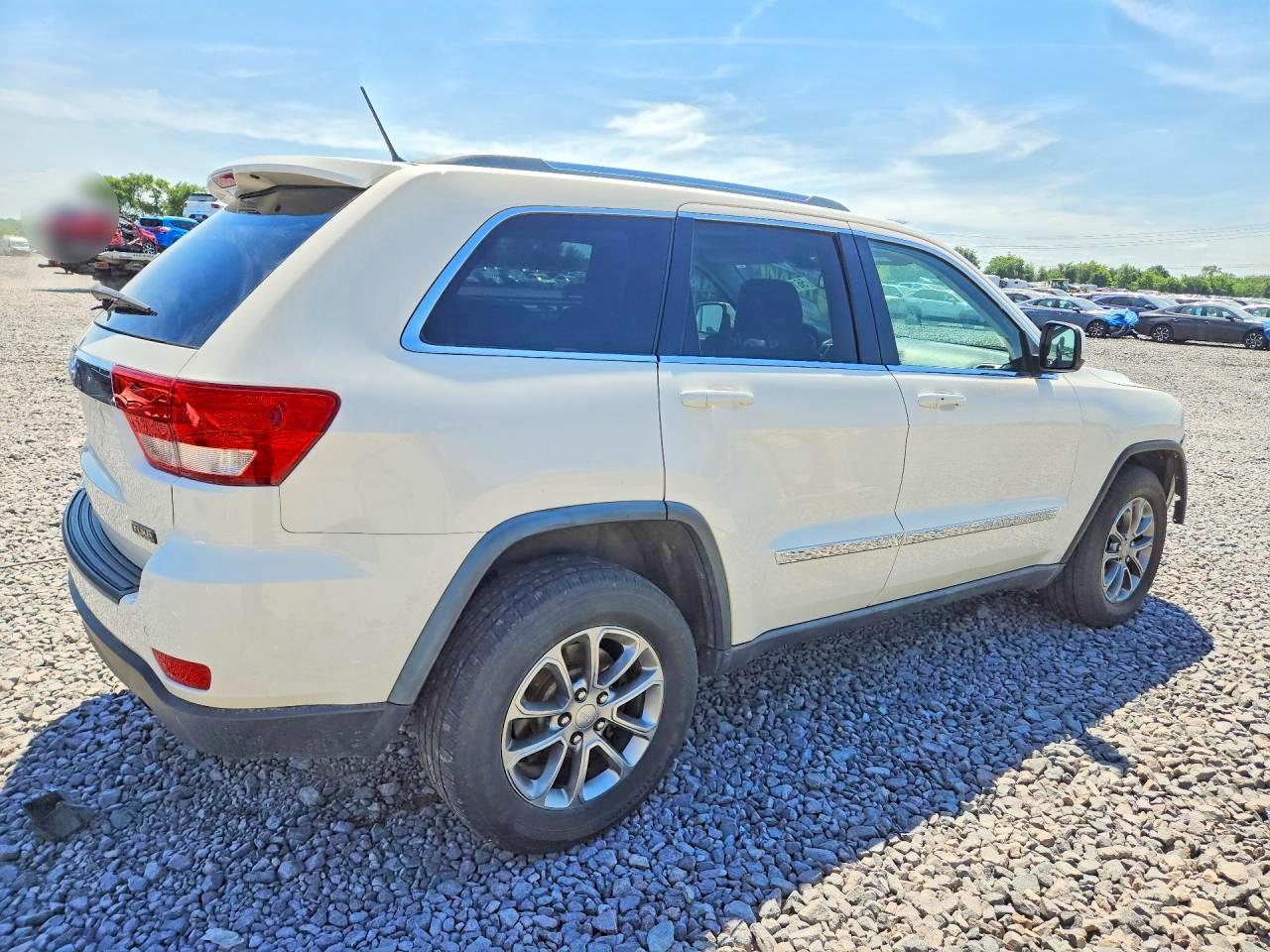 2012 Jeep Grand Cherokee Laredo White vin: 1C4RJFAG9CC179791