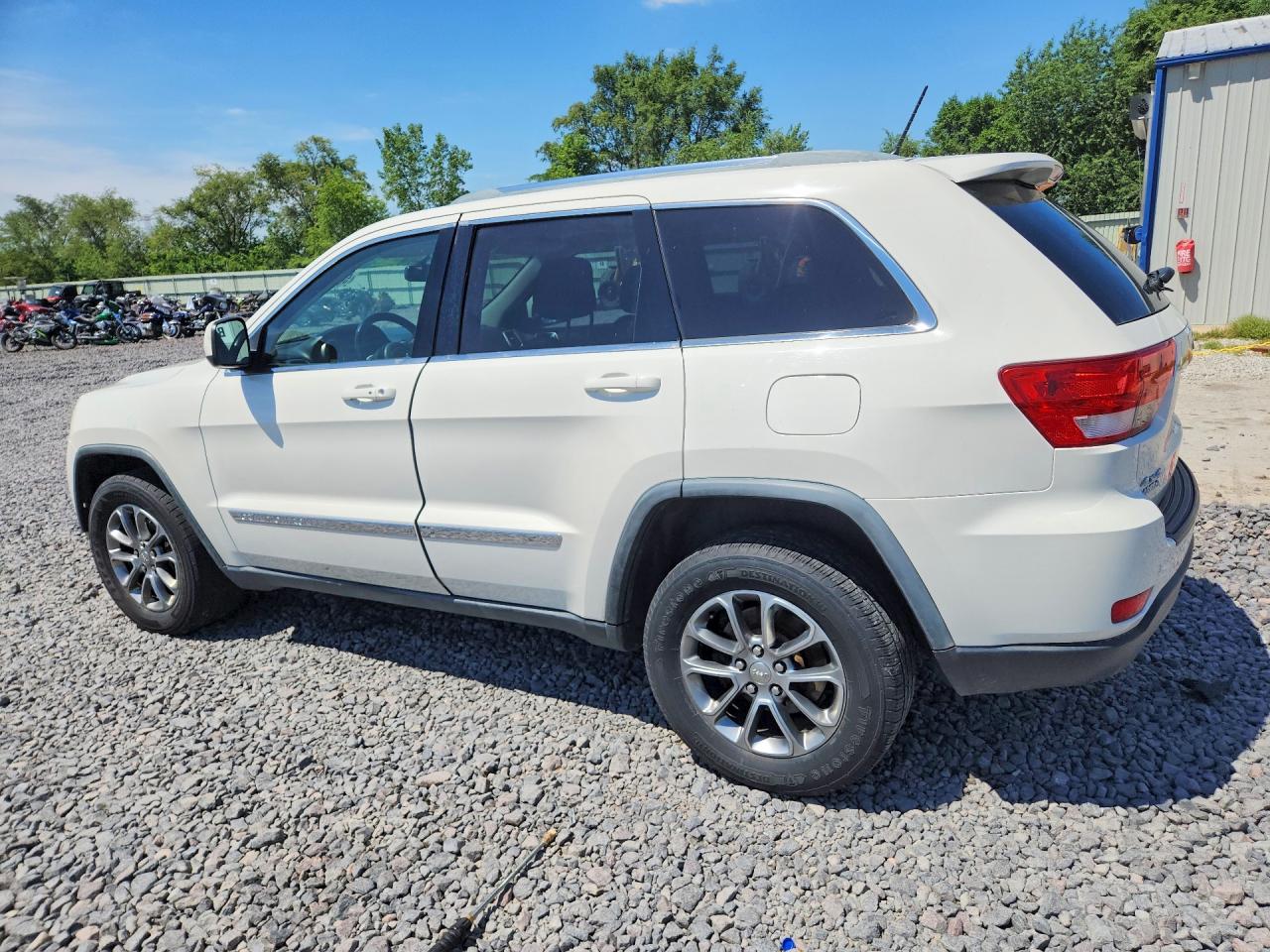 2012 Jeep Grand Cherokee Laredo White vin: 1C4RJFAG9CC179791