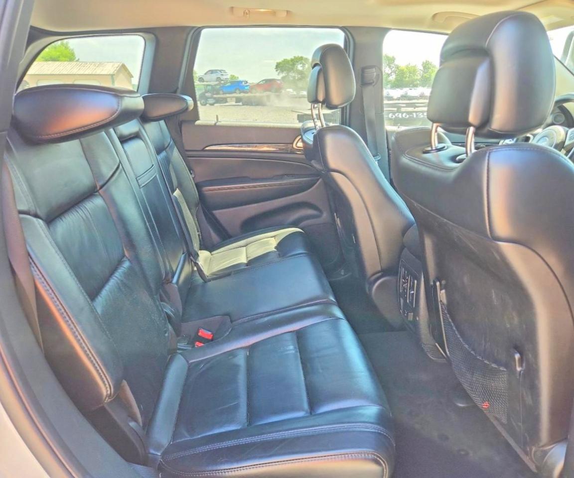 2012 Jeep Grand Cherokee Laredo White vin: 1C4RJFAG9CC179791