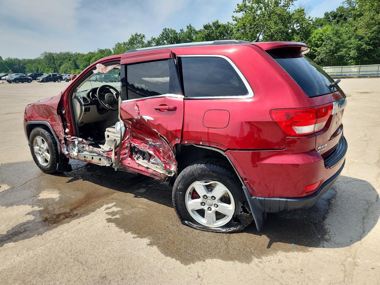 2012 Jeep Grand Cherokee Laredo Red vin: 1C4RJFAG9CC182027