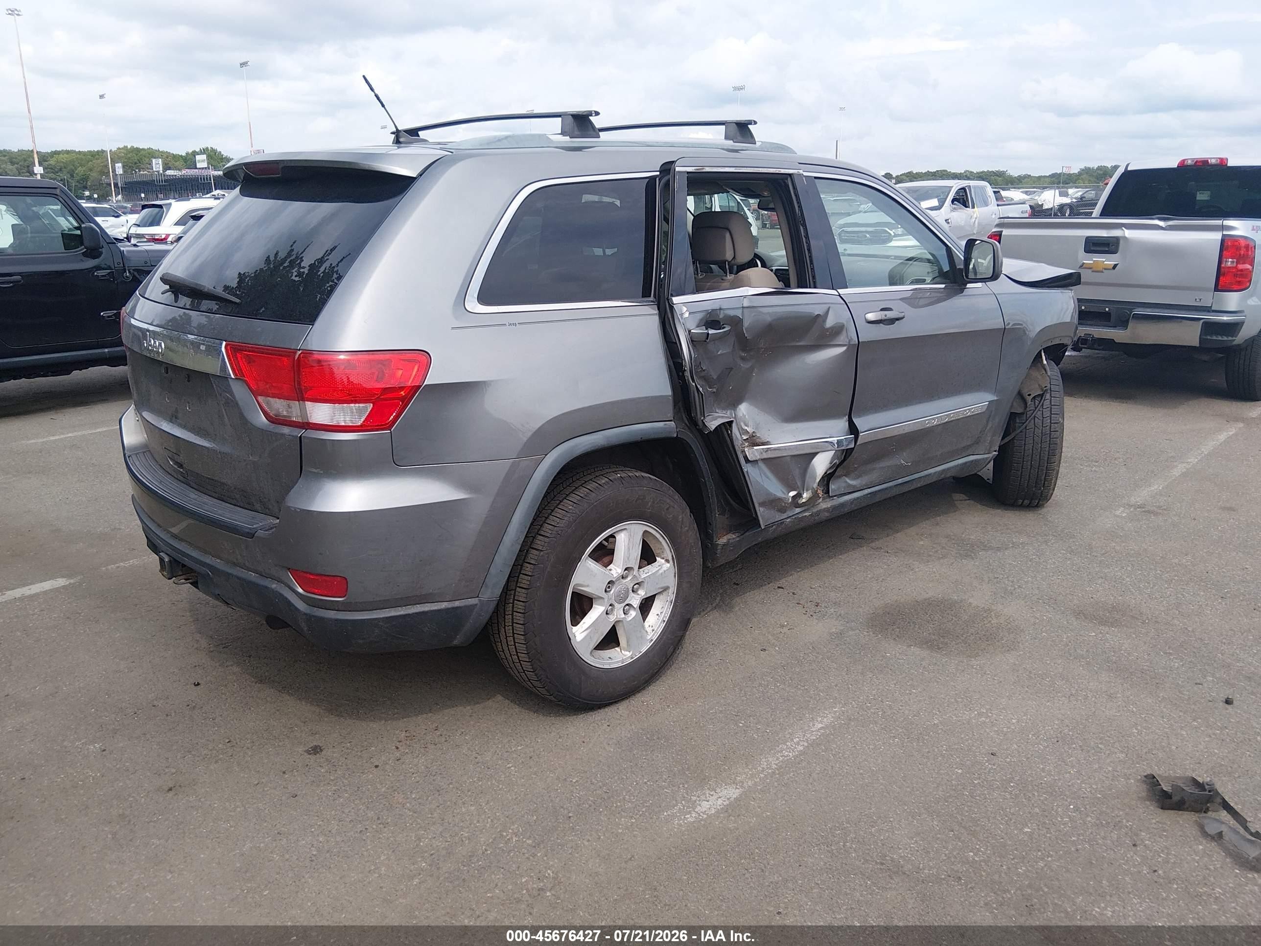 2012 Jeep Grand Cherokee Laredo Gray vin: 1C4RJFAG9CC222185
