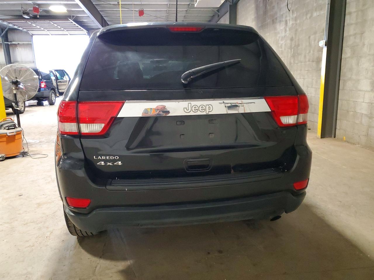 2012 Jeep Grand Cherokee Laredo Black vin: 1C4RJFAG9CC233932