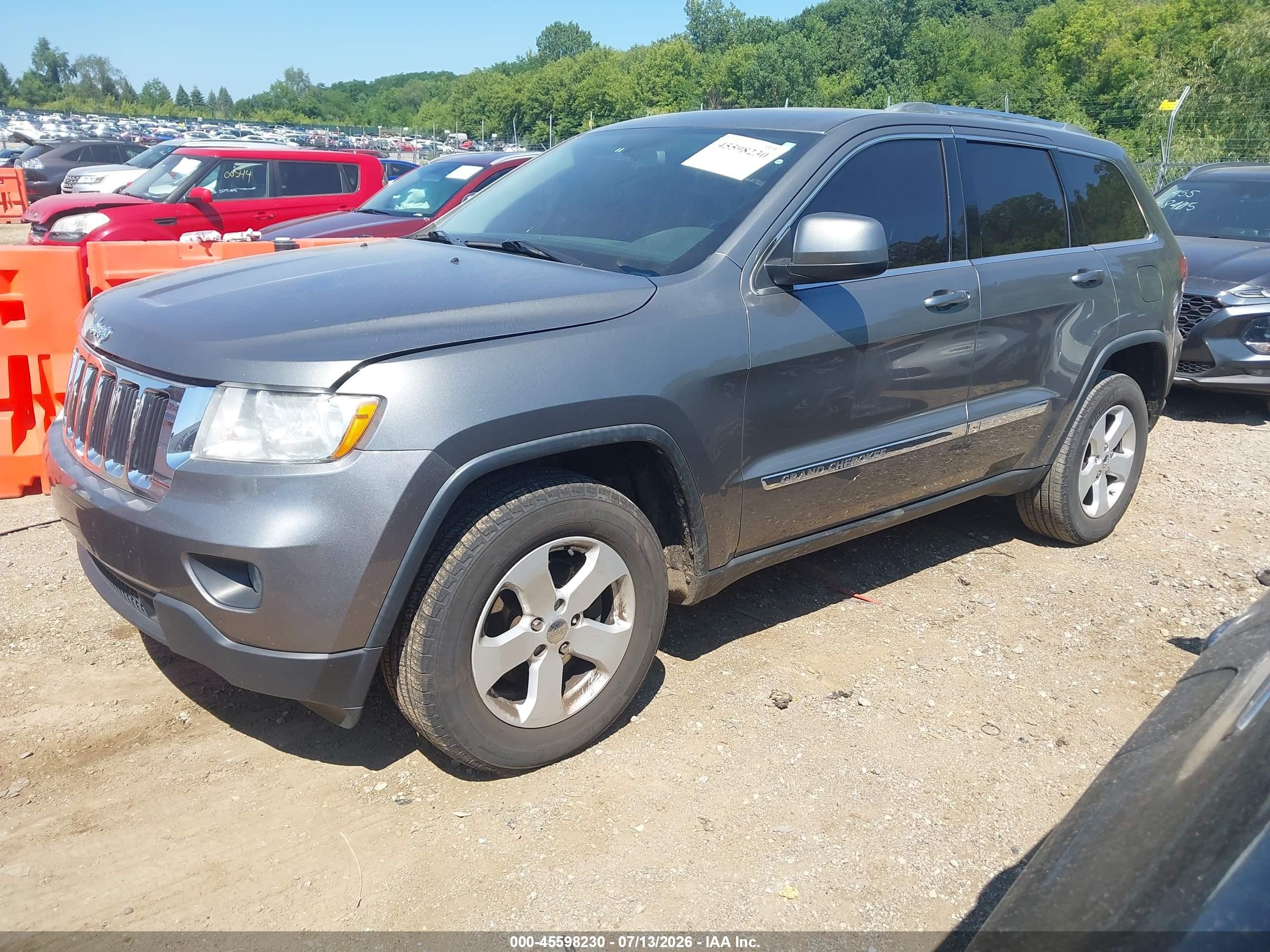 2012 Jeep Grand Cherokee Laredo Gray vin: 1C4RJFAG9CC249161
