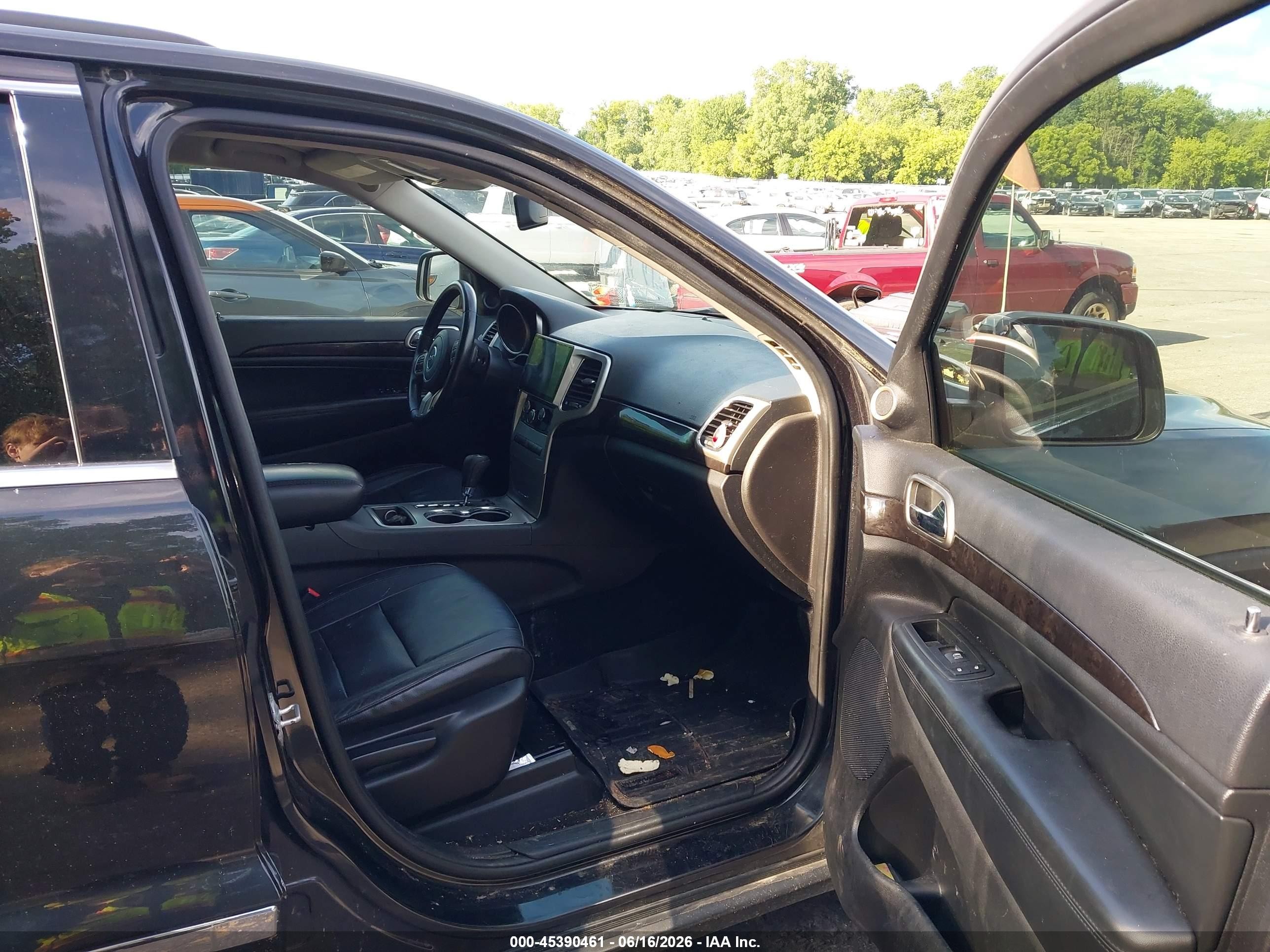 2012 Jeep Grand Cherokee Laredo Black vin: 1C4RJFAG9CC255705