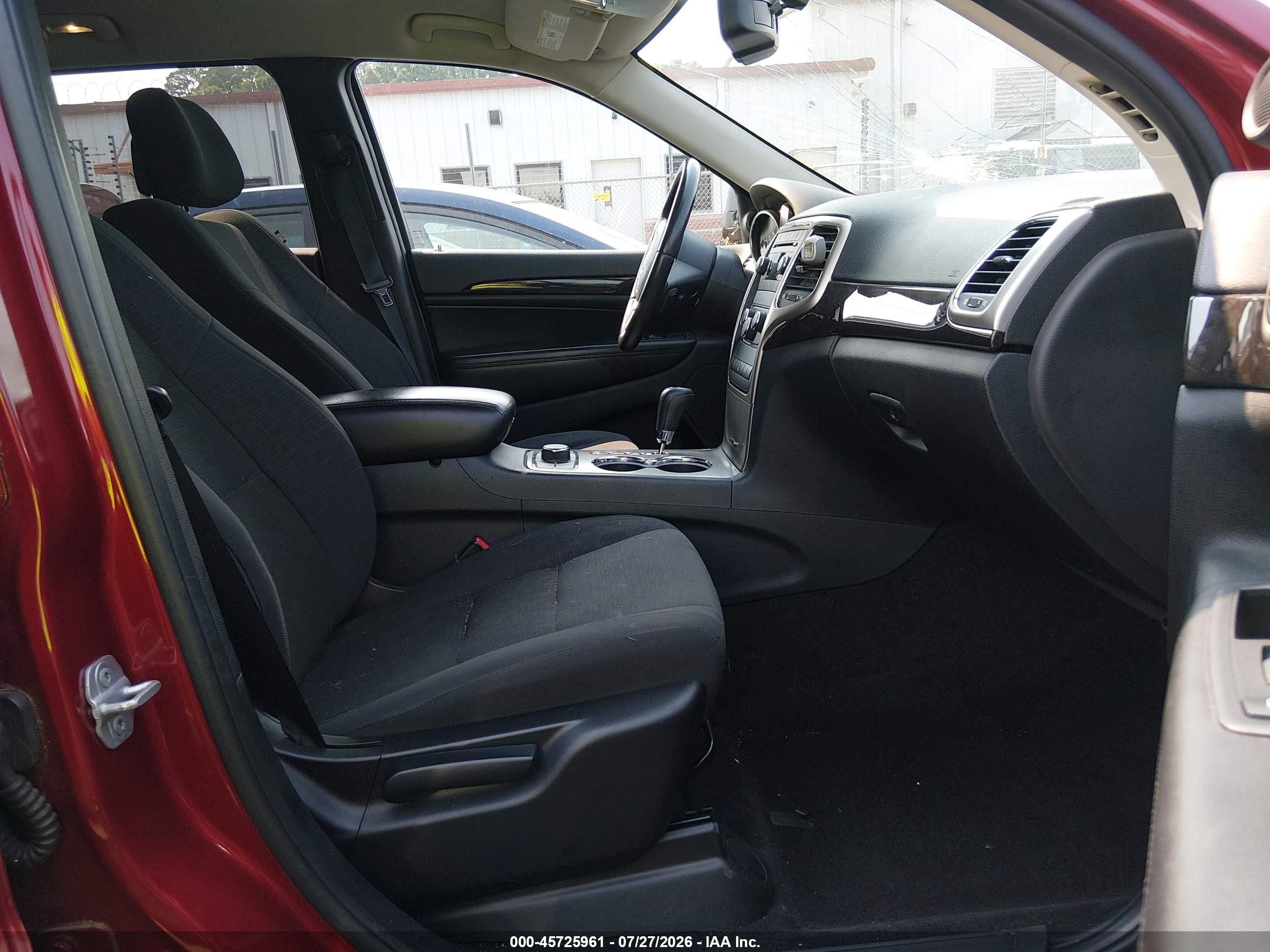 2012 Jeep Grand Cherokee Laredo Red vin: 1C4RJFAG9CC263156