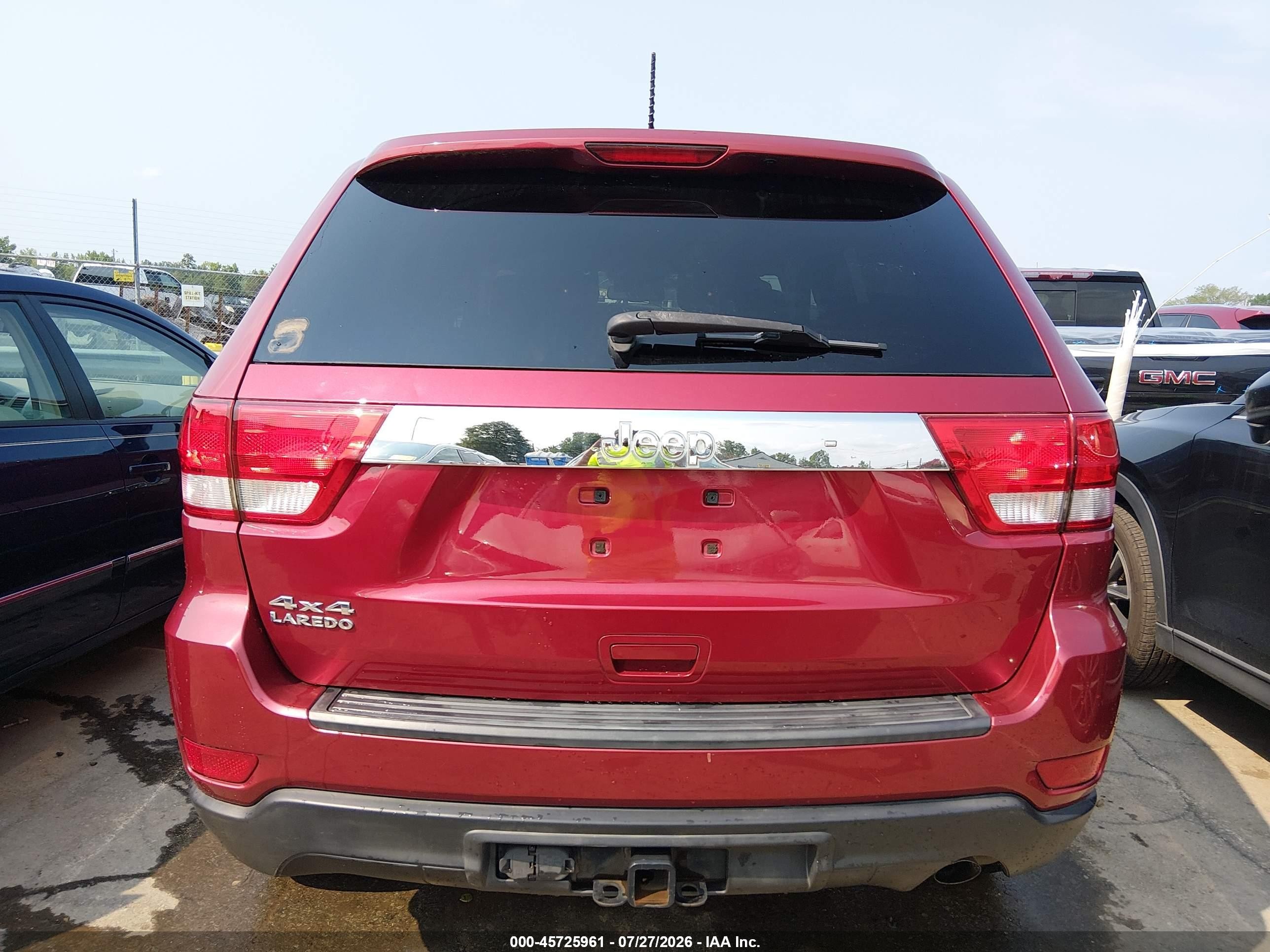 2012 Jeep Grand Cherokee Laredo Red vin: 1C4RJFAG9CC263156