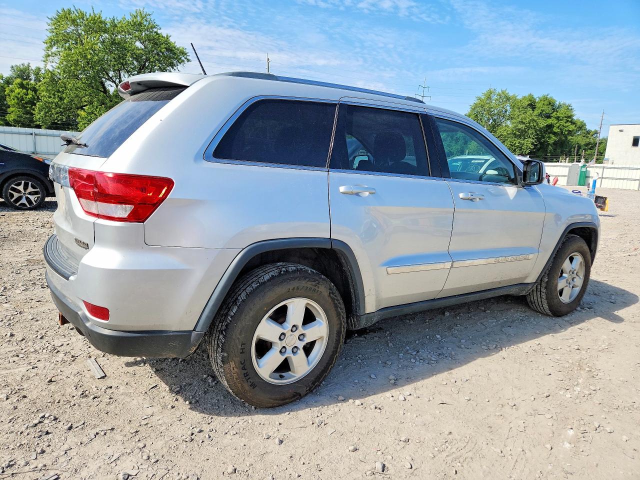 2012 Jeep Grand Cherokee Laredo Серебряный vin: 1C4RJFAG9CC263481