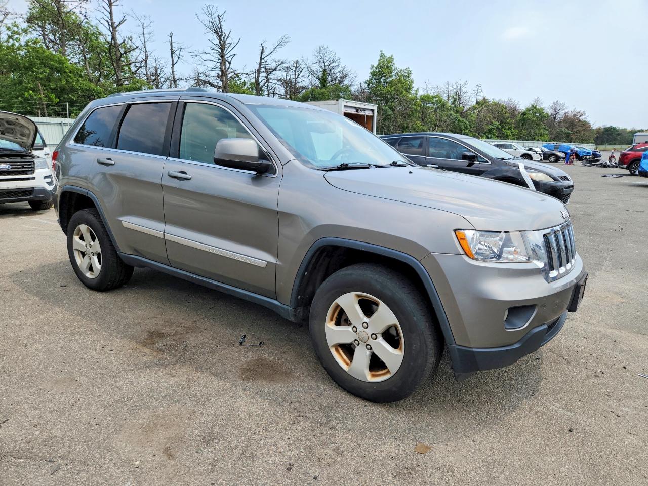 2012 Jeep Grand Cherokee Laredo Gray vin: 1C4RJFAG9CC281379