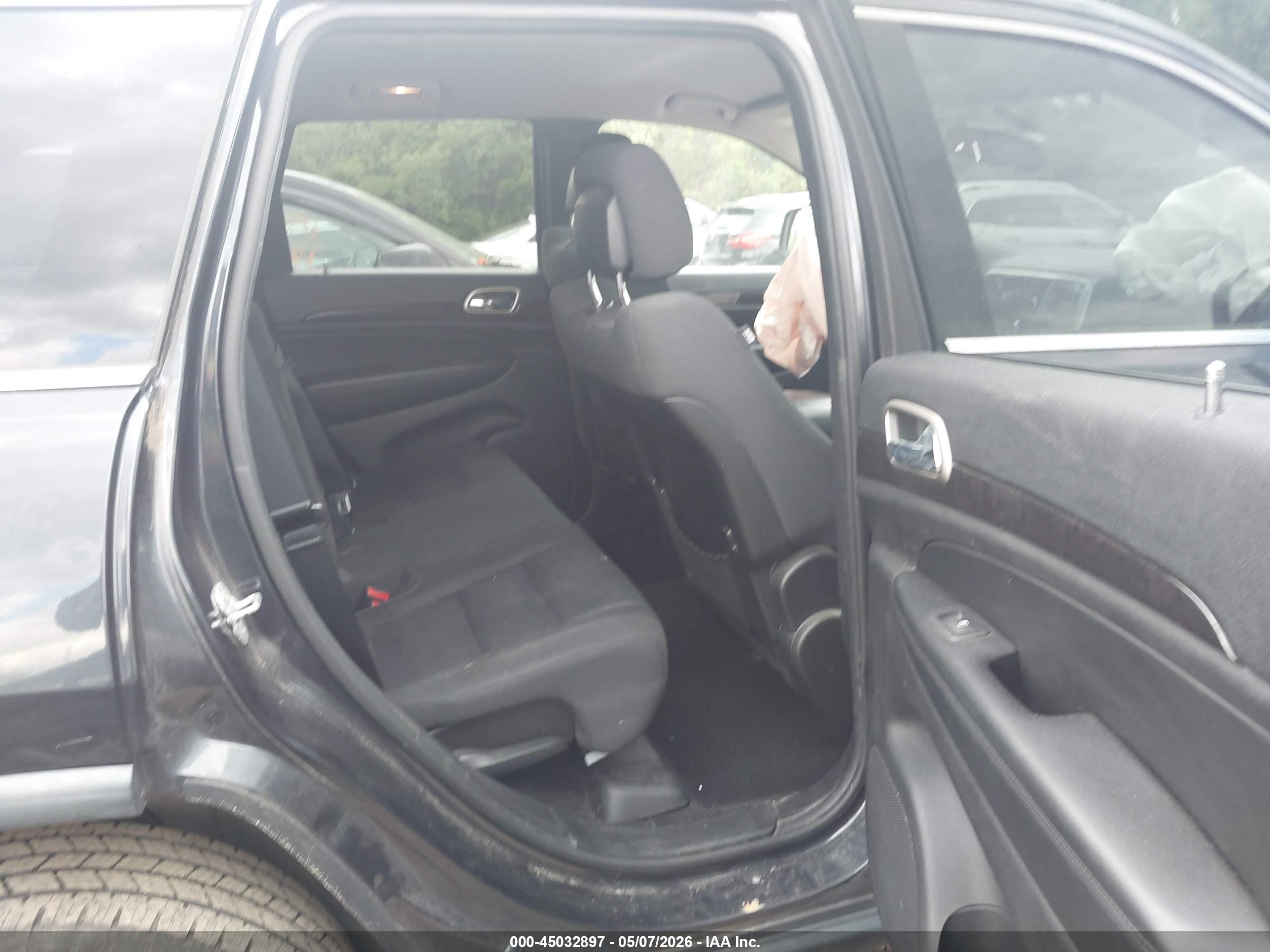 2012 Jeep Grand Cherokee Laredo Серый vin: 1C4RJFAG9CC292673