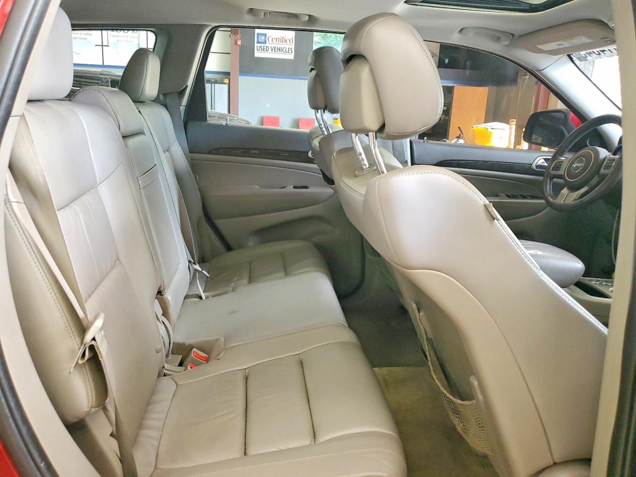2012 Jeep Grand Cherokee Laredo Красный vin: 1C4RJFAG9CC296884