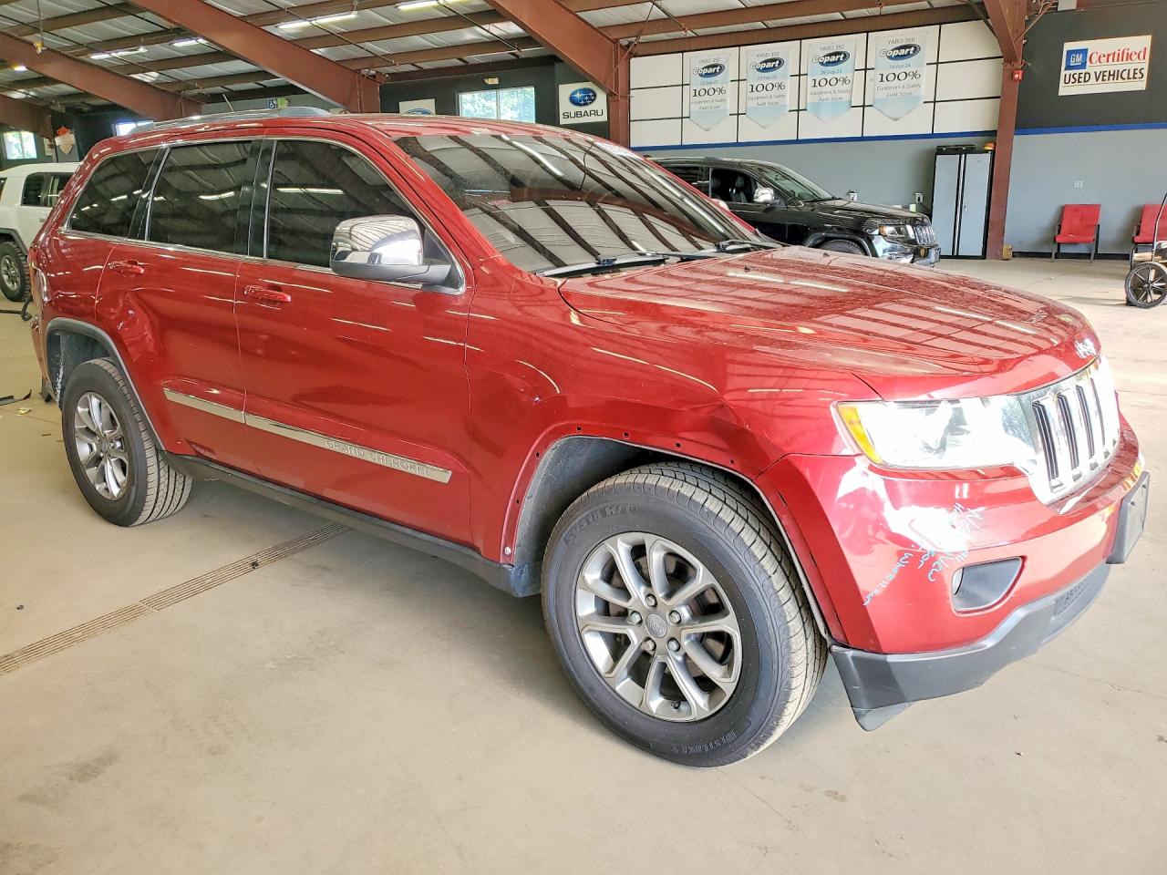 2012 Jeep Grand Cherokee Laredo Красный vin: 1C4RJFAG9CC296884
