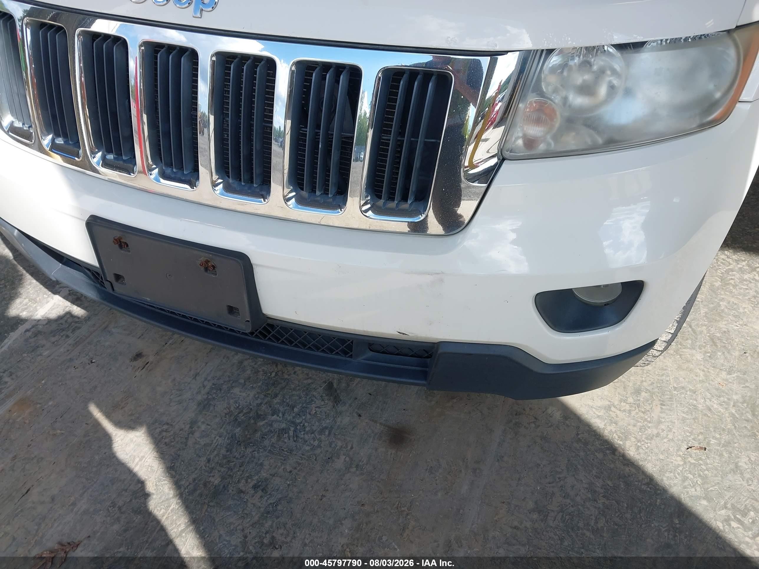 2012 Jeep Grand Cherokee Laredo Белый vin: 1C4RJFAG9CC332766
