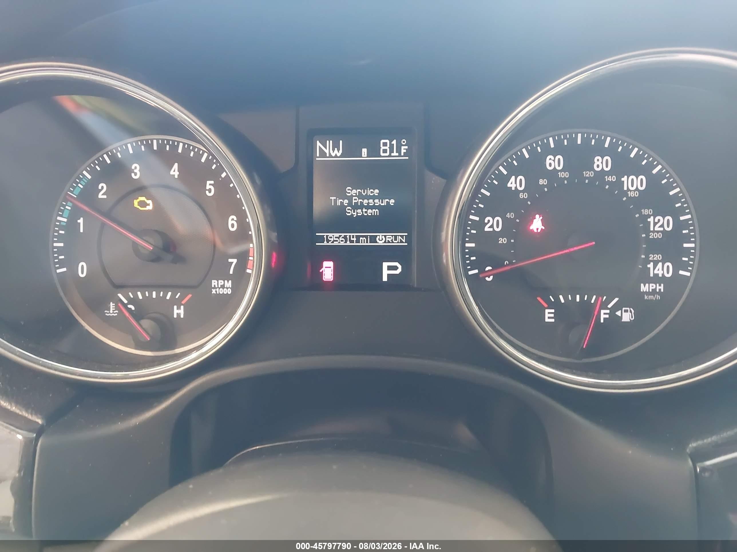 2012 Jeep Grand Cherokee Laredo Белый vin: 1C4RJFAG9CC332766