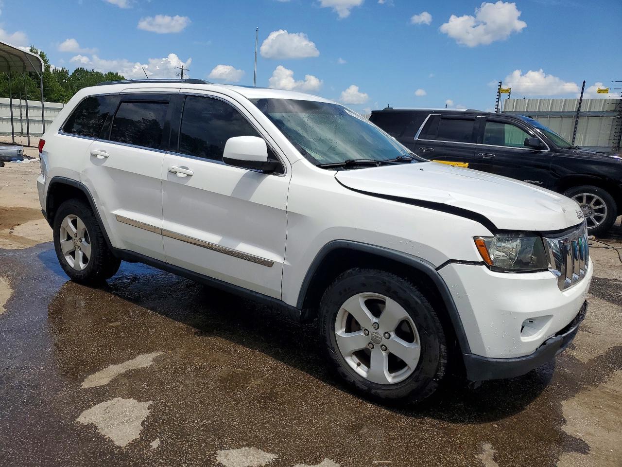 2013 Jeep Grand Cherokee Laredo White vin: 1C4RJFAG9DC513576