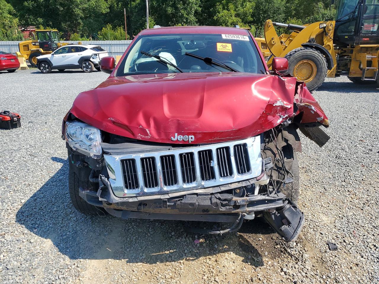 2013 Jeep Grand Cherokee Laredo Red vin: 1C4RJFAG9DC537313
