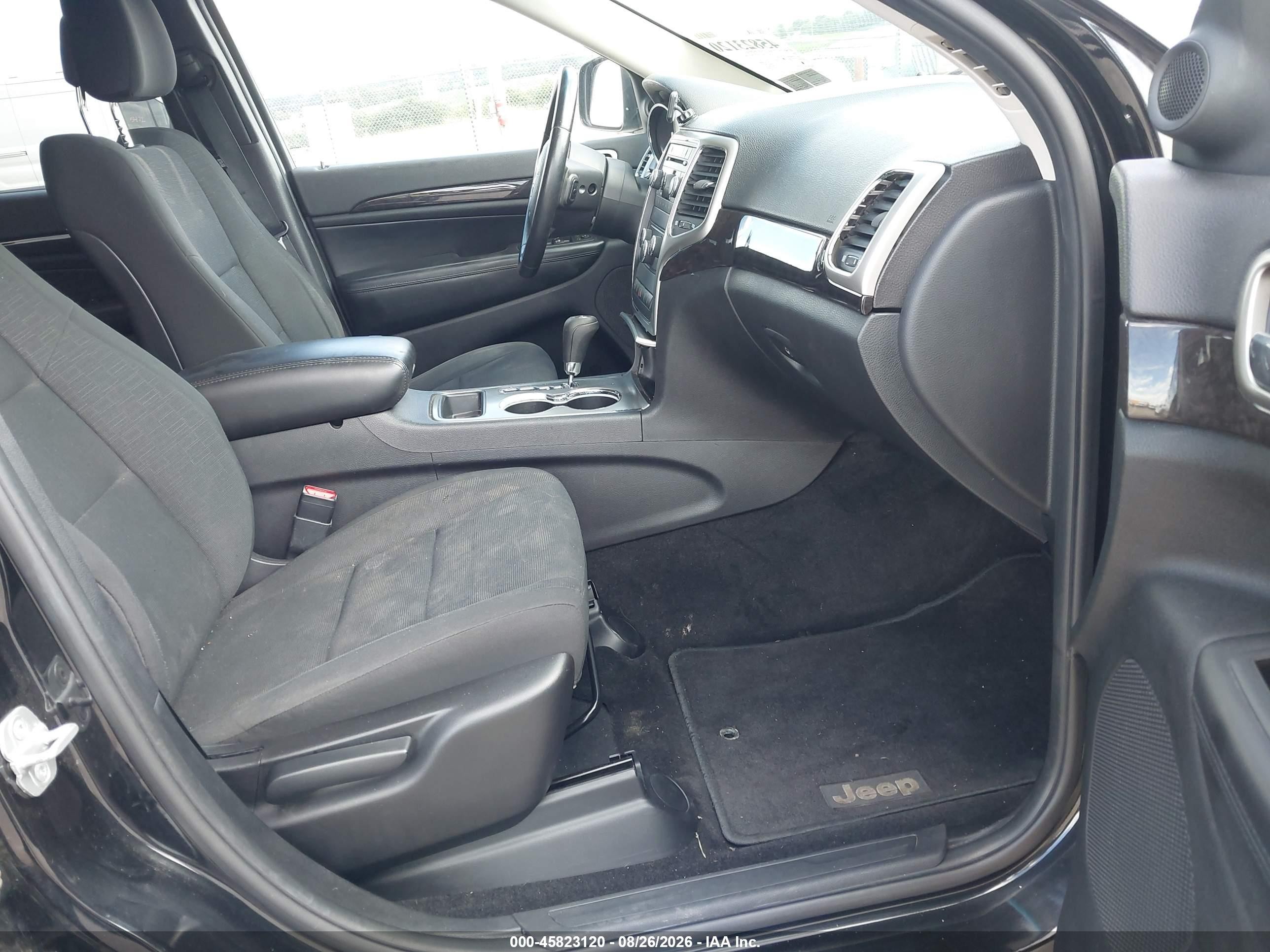 2013 Jeep Grand Cherokee Laredo Black vin: 1C4RJFAG9DC587189