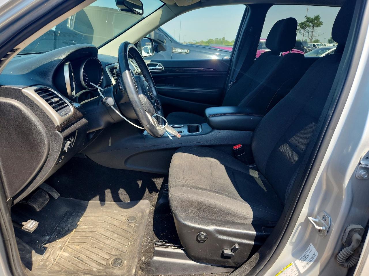2013 Jeep Grand Cherokee Laredo Gray vin: 1C4RJFAG9DC606873