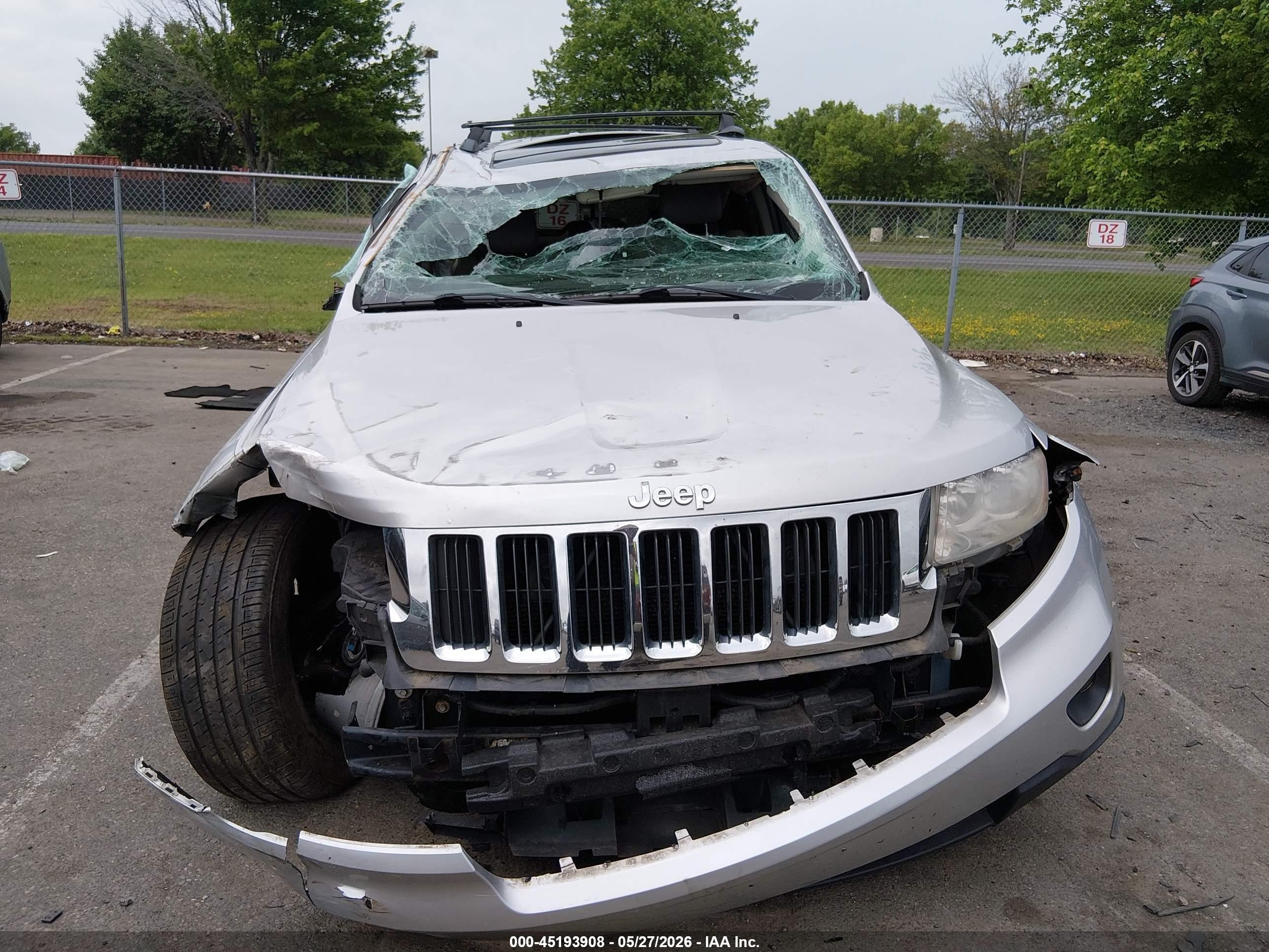 2013 Jeep Grand Cherokee Laredo Silver vin: 1C4RJFAG9DC620787