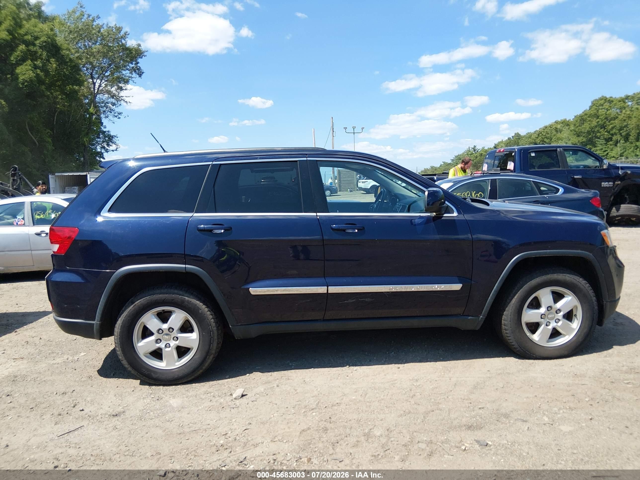 2013 Jeep Grand Cherokee Laredo Синий vin: 1C4RJFAG9DC634933