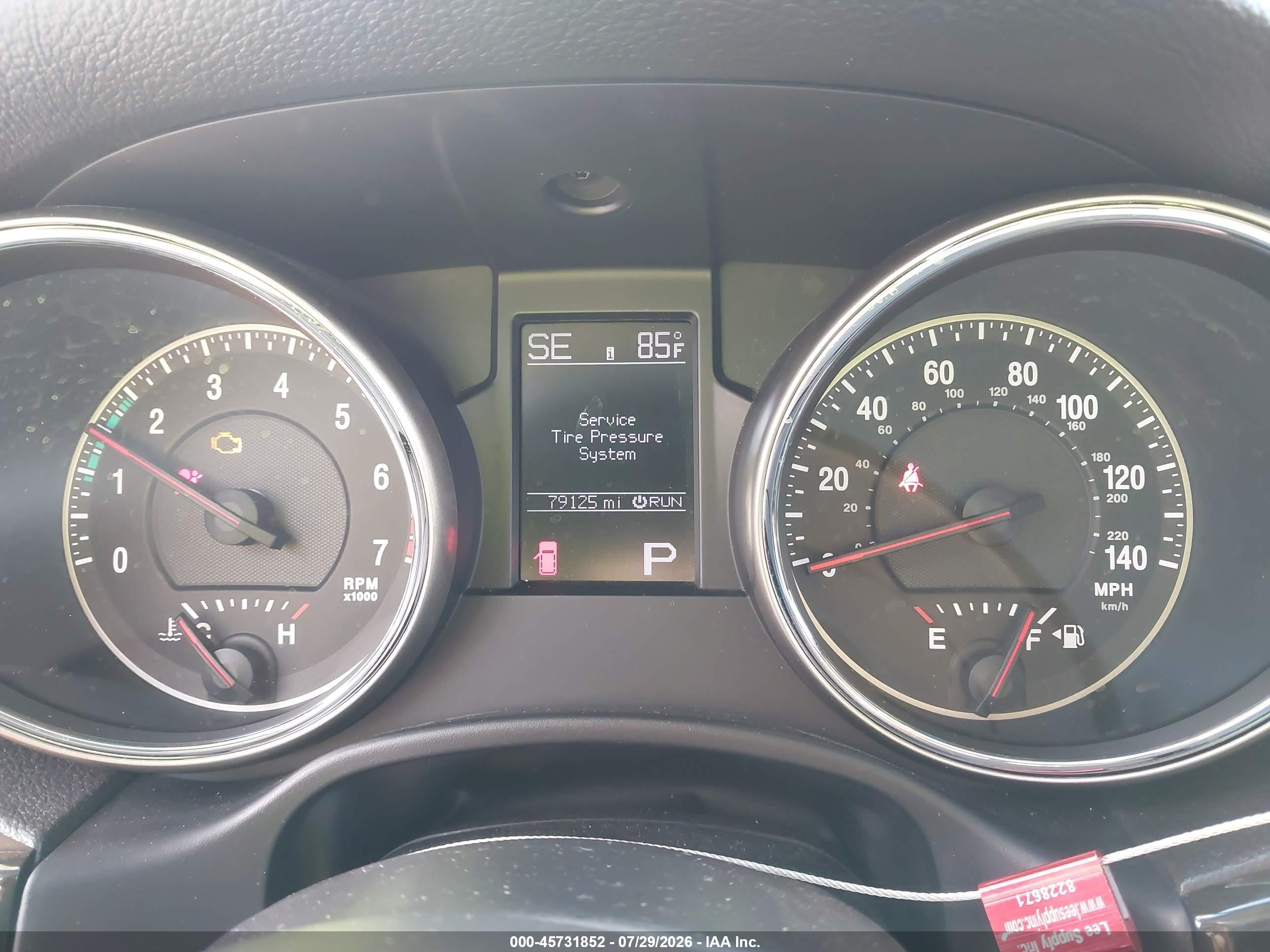 2013 Jeep Grand Cherokee Laredo Red vin: 1C4RJFAG9DC654616