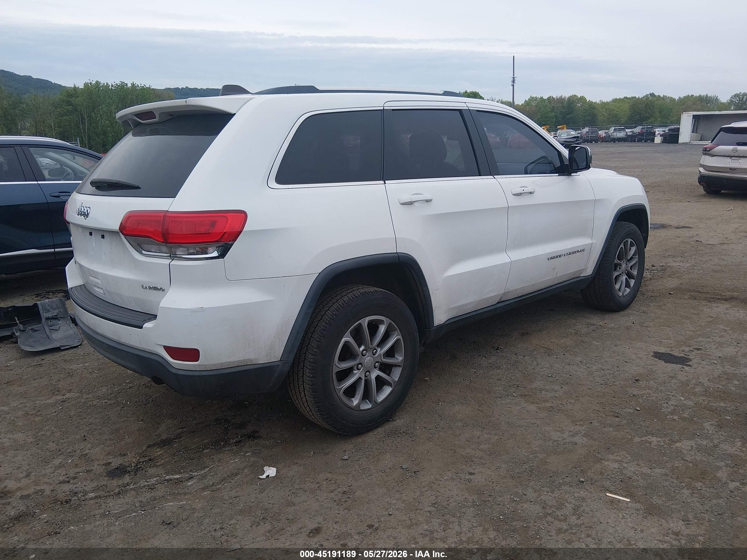 2014 Jeep Grand Cherokee Laredo Белый vin: 1C4RJFAG9EC109940