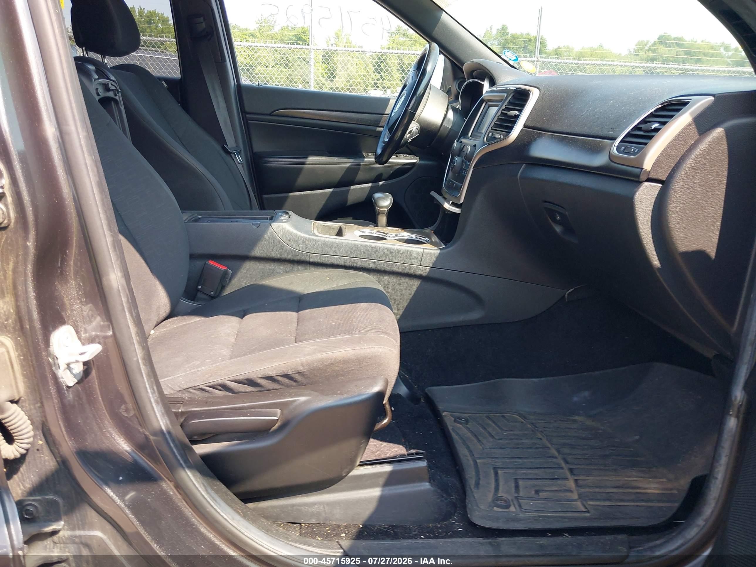 2014 Jeep Grand Cherokee Laredo Gray vin: 1C4RJFAG9EC119495