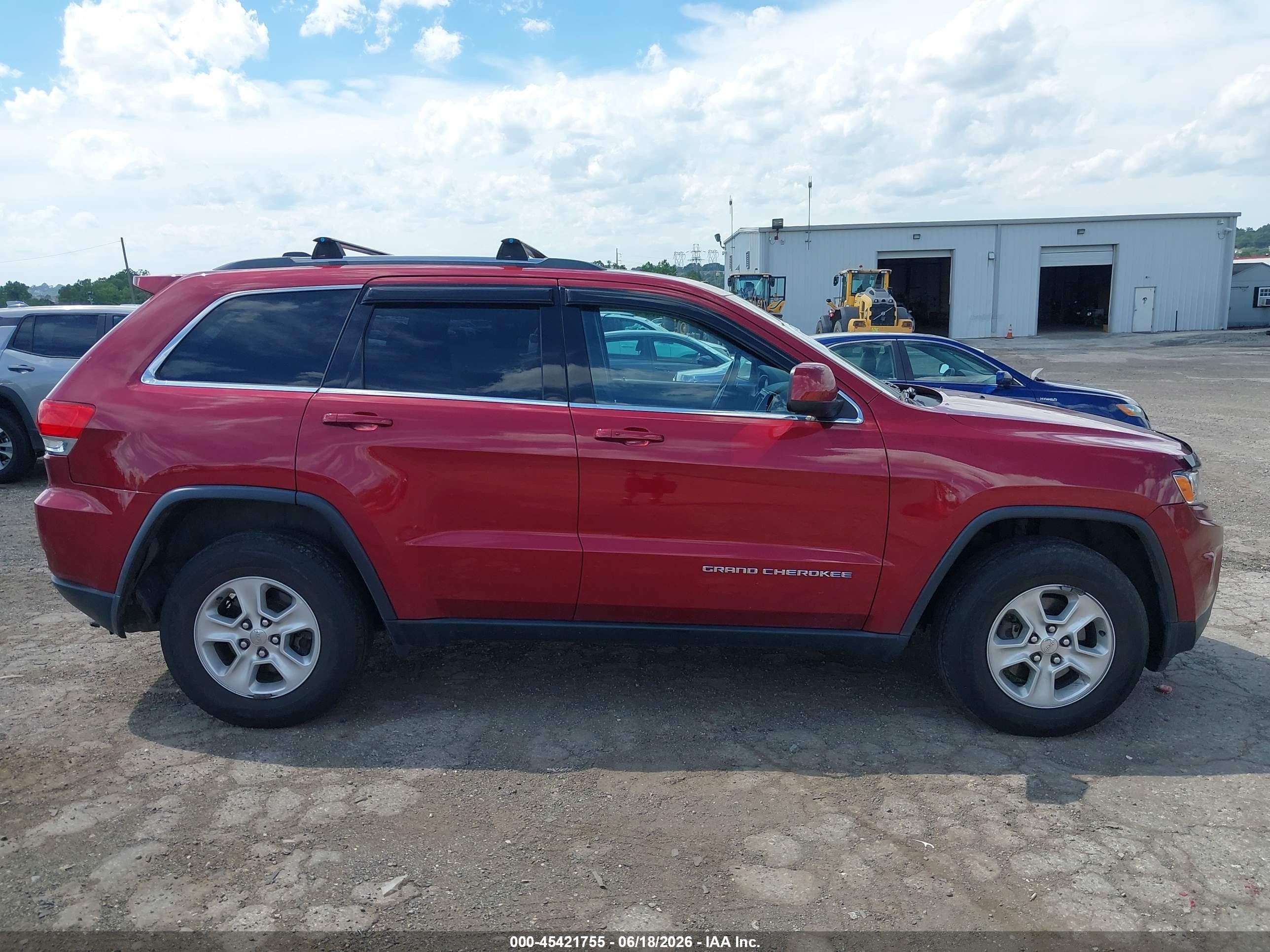 2014 Jeep Grand Cherokee Laredo Red vin: 1C4RJFAG9EC186730