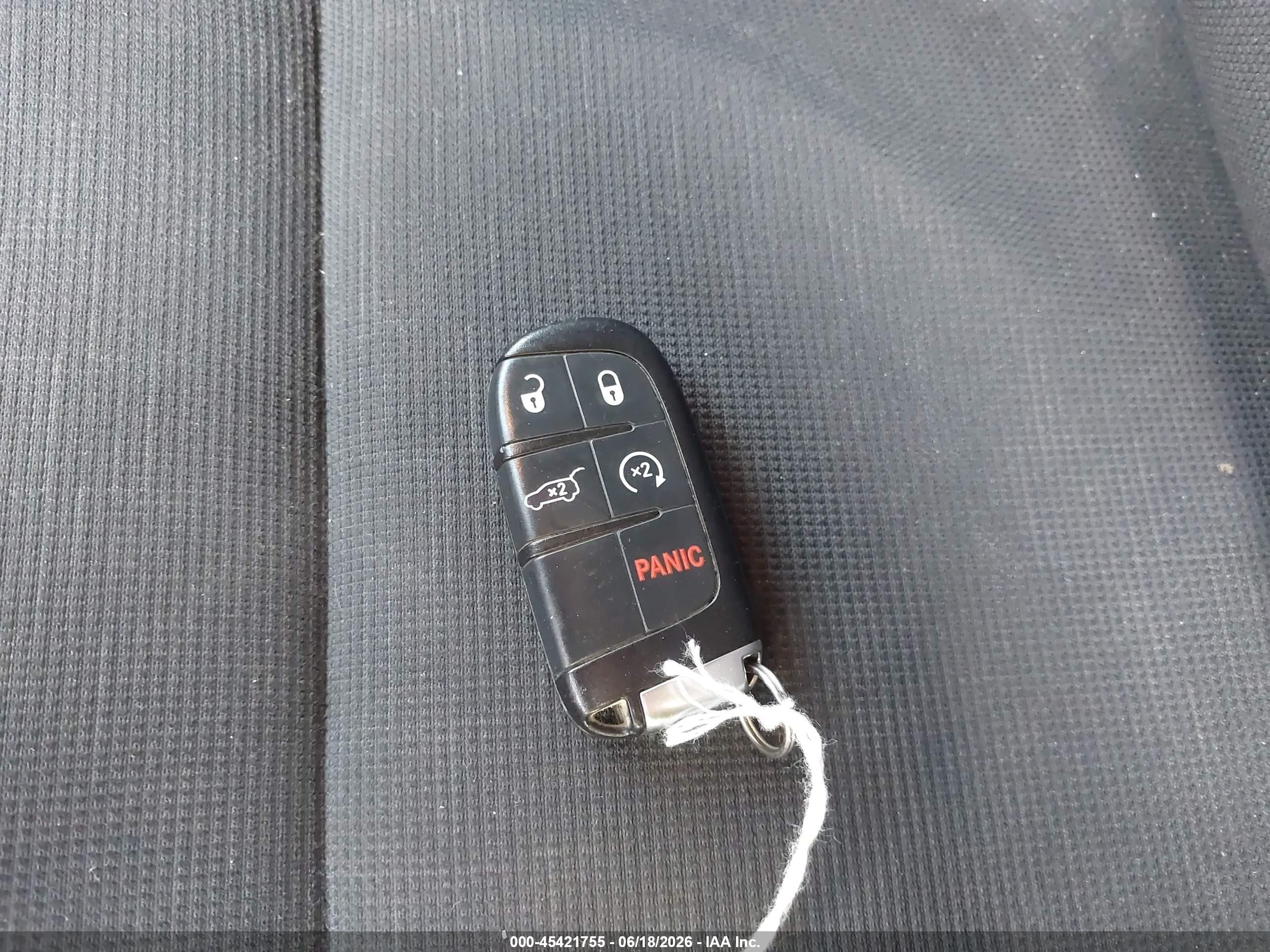 2014 Jeep Grand Cherokee Laredo Red vin: 1C4RJFAG9EC186730