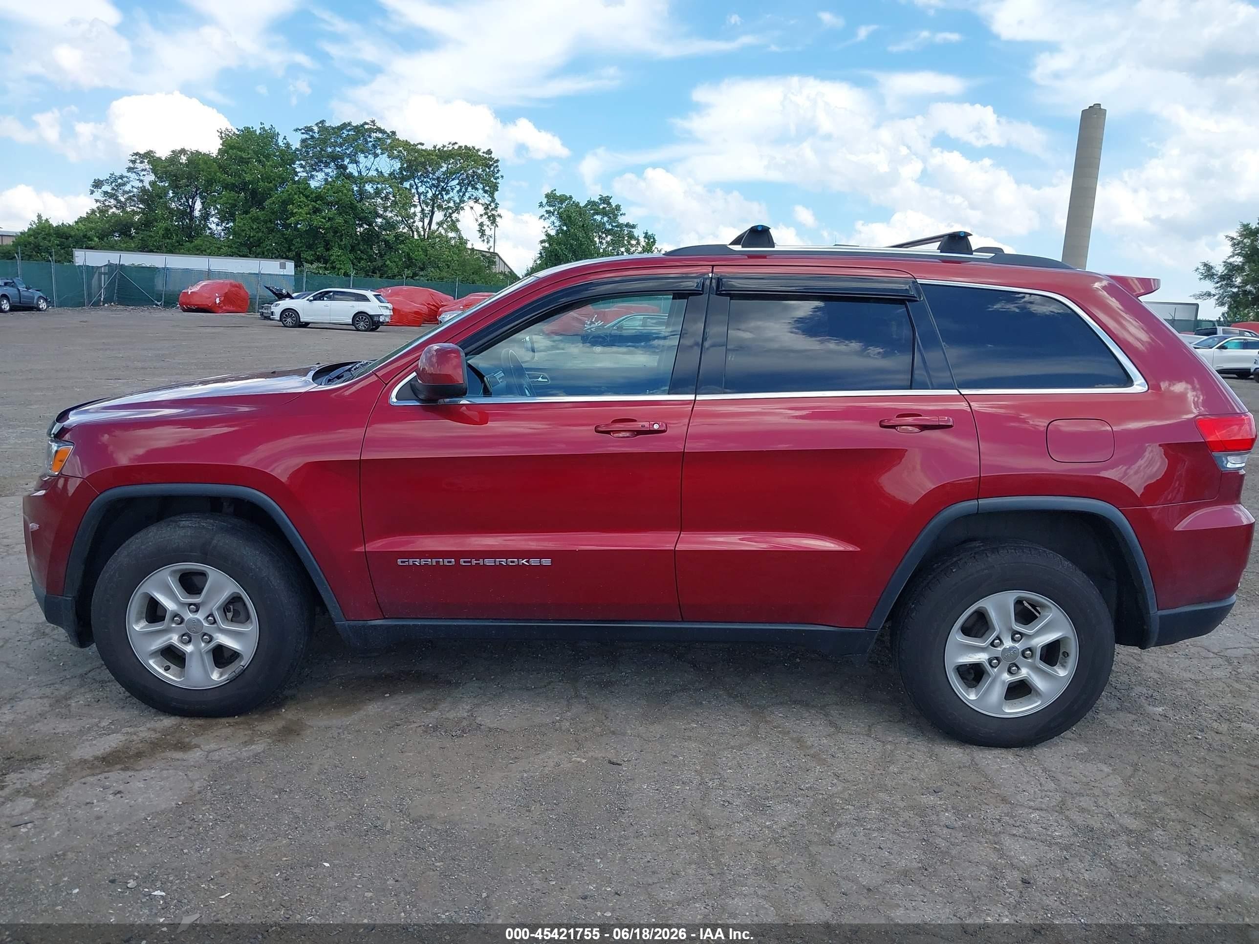 2014 Jeep Grand Cherokee Laredo Red vin: 1C4RJFAG9EC186730