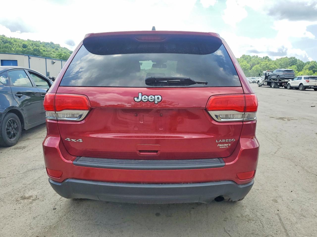 2014 Jeep Grand Cherokee Laredo Red vin: 1C4RJFAG9EC224991