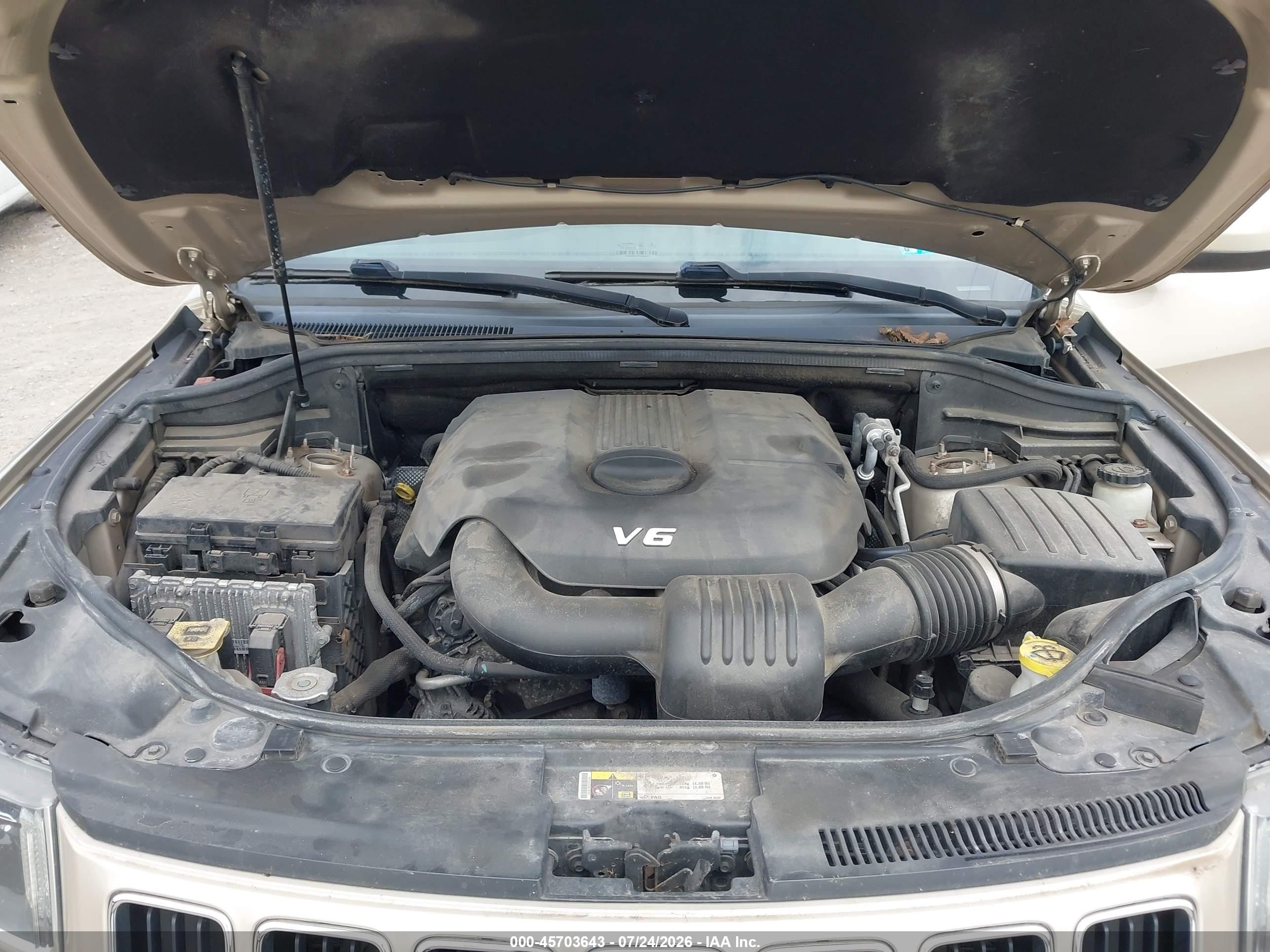 2014 Jeep Grand Cherokee Laredo Gold vin: 1C4RJFAG9EC230838