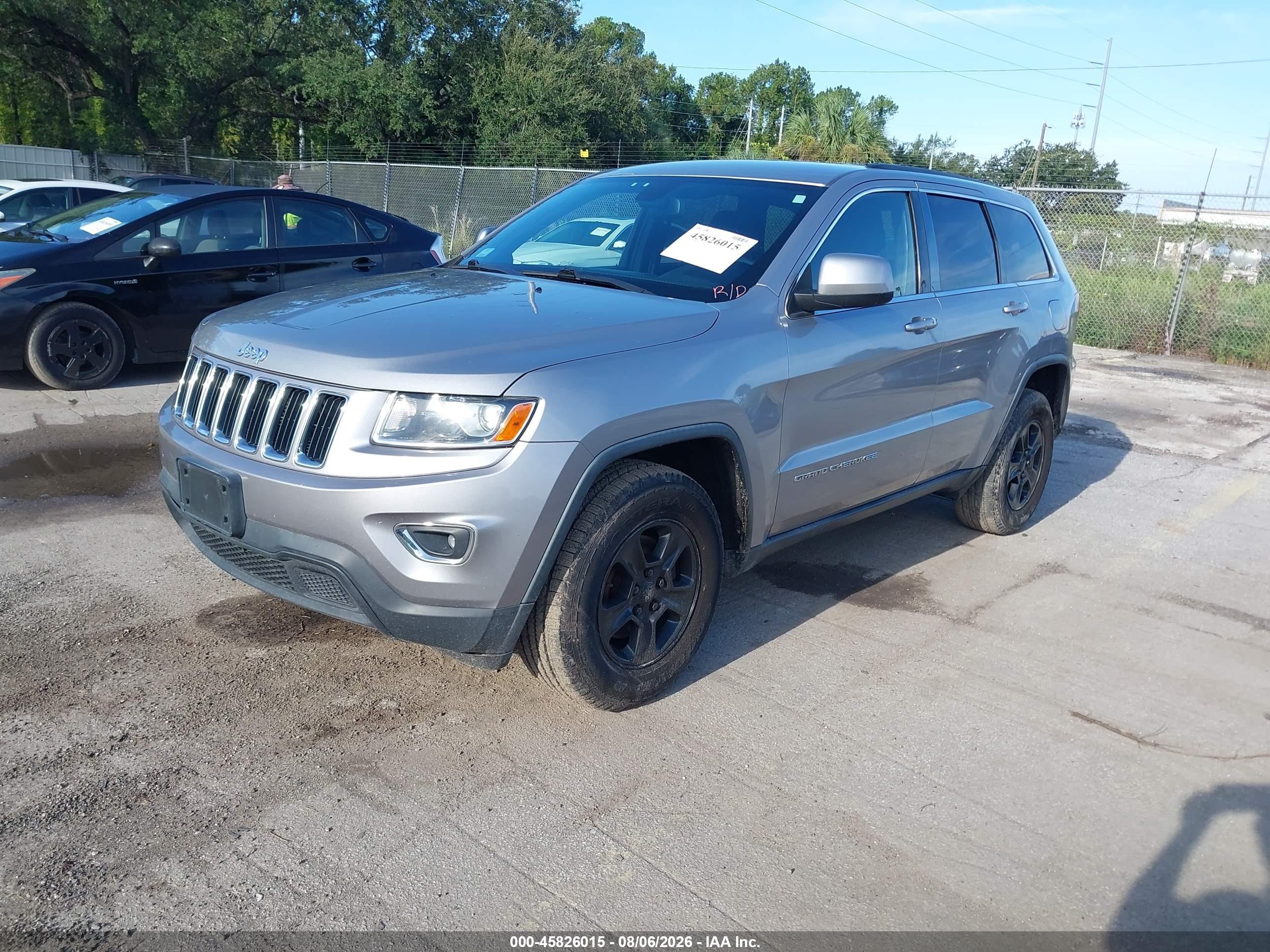 2014 Jeep Grand Cherokee Laredo Silver vin: 1C4RJFAG9EC251236