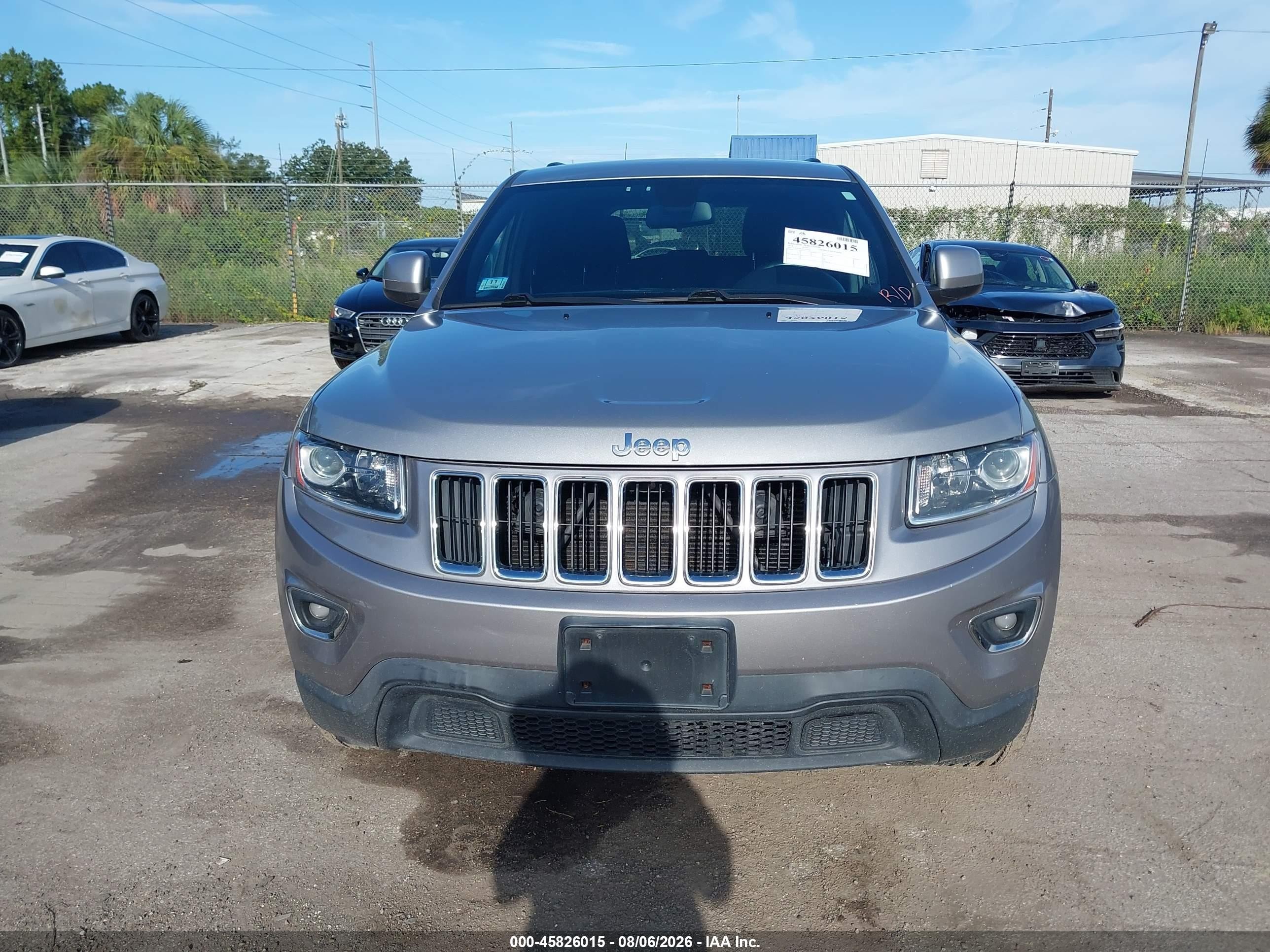 2014 Jeep Grand Cherokee Laredo Silver vin: 1C4RJFAG9EC251236