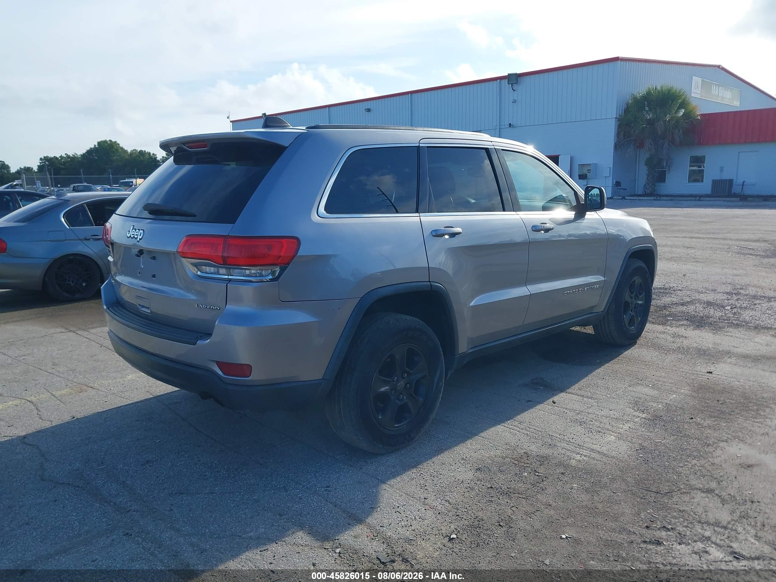 2014 Jeep Grand Cherokee Laredo Silver vin: 1C4RJFAG9EC251236
