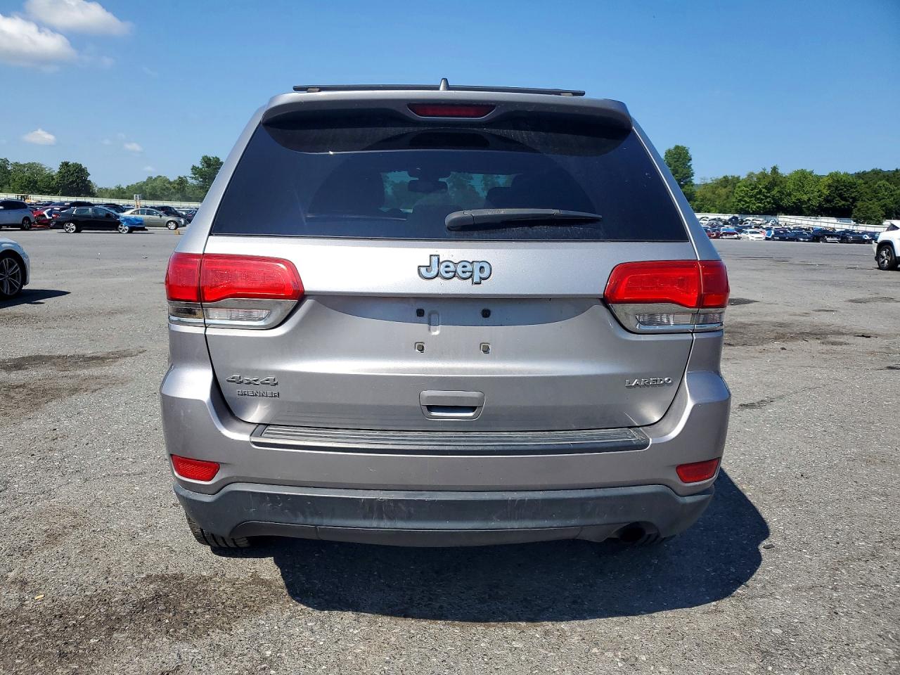 2014 Jeep Grand Cherokee Laredo Silver vin: 1C4RJFAG9EC269056
