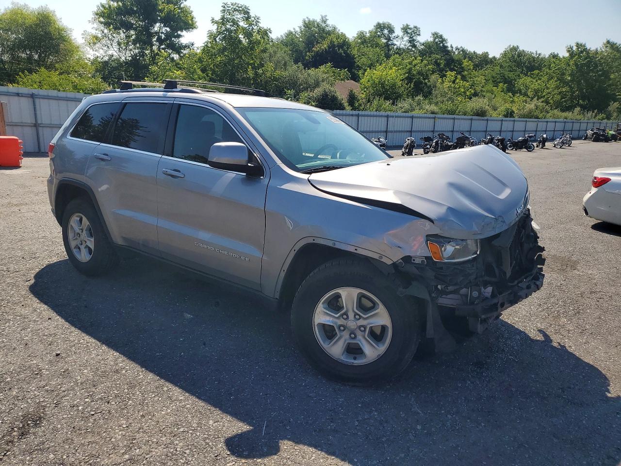 2014 Jeep Grand Cherokee Laredo Silver vin: 1C4RJFAG9EC269056