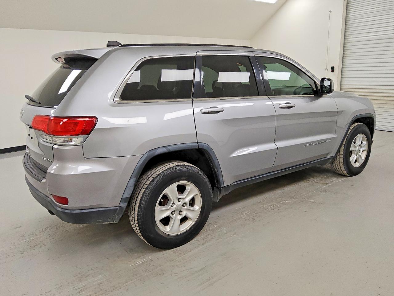 2014 Jeep Grand Cherokee Laredo Silver vin: 1C4RJFAG9EC310611