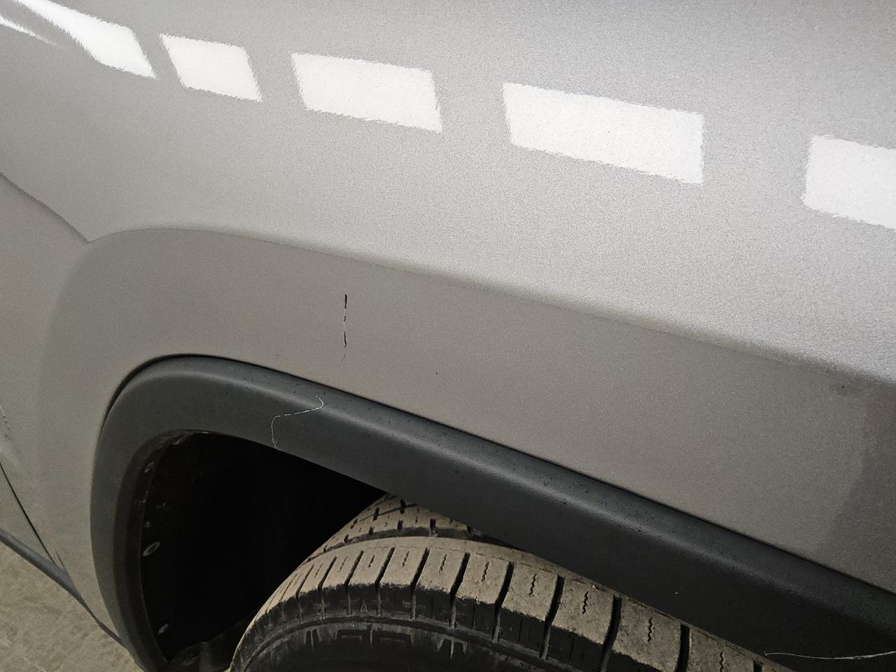 2014 Jeep Grand Cherokee Laredo Silver vin: 1C4RJFAG9EC310611 Damage: Right Front Fender, Chipped, 4
