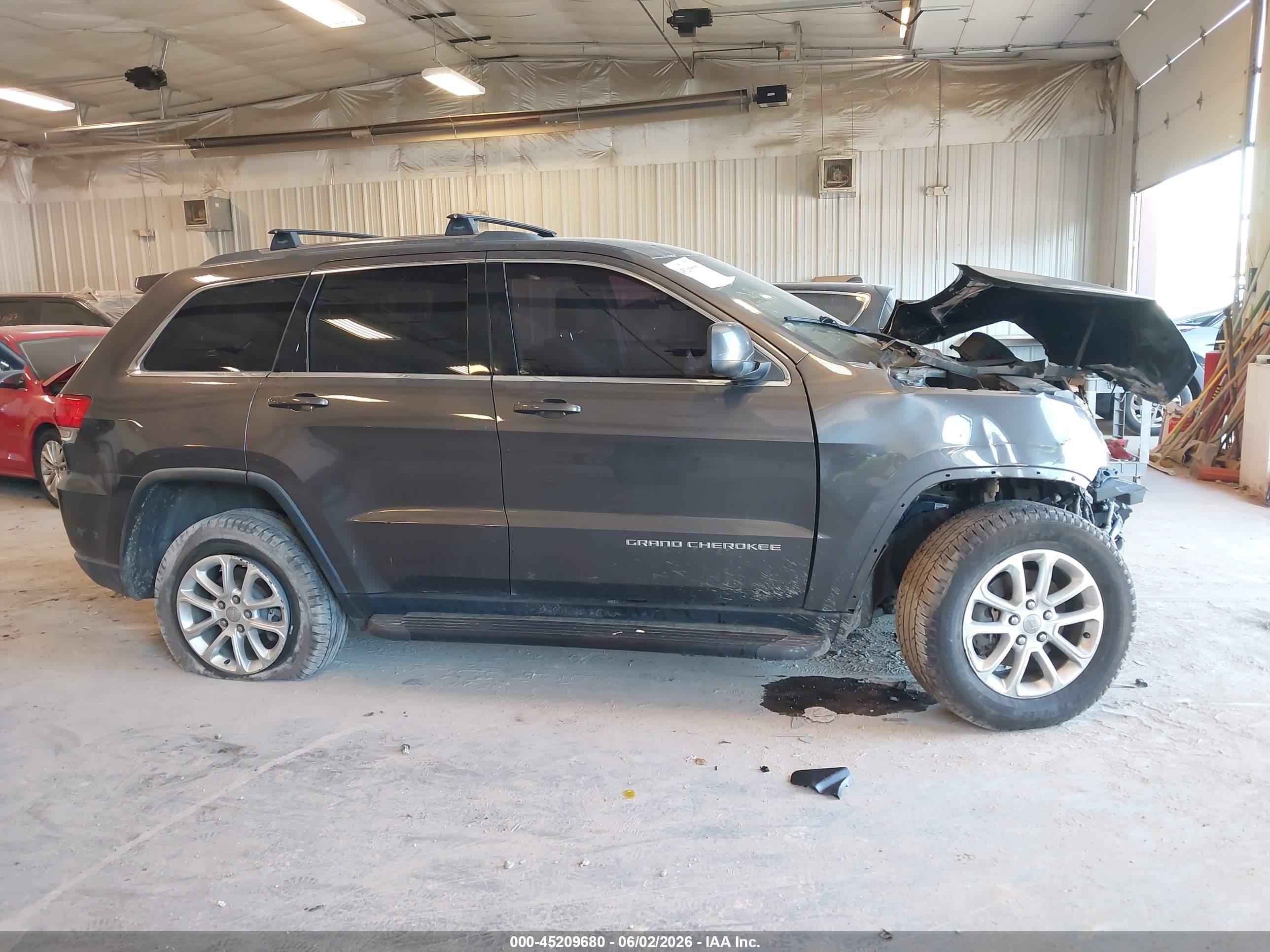 2015 Jeep Grand Cherokee Laredo Gray vin: 1C4RJFAG9FC122897