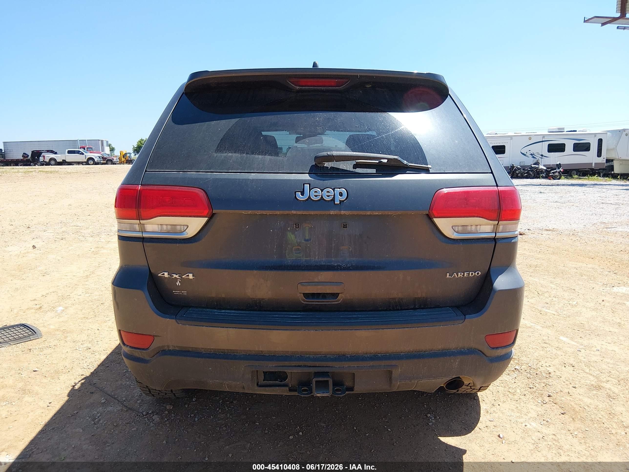 2015 Jeep Grand Cherokee Laredo Gray vin: 1C4RJFAG9FC140624