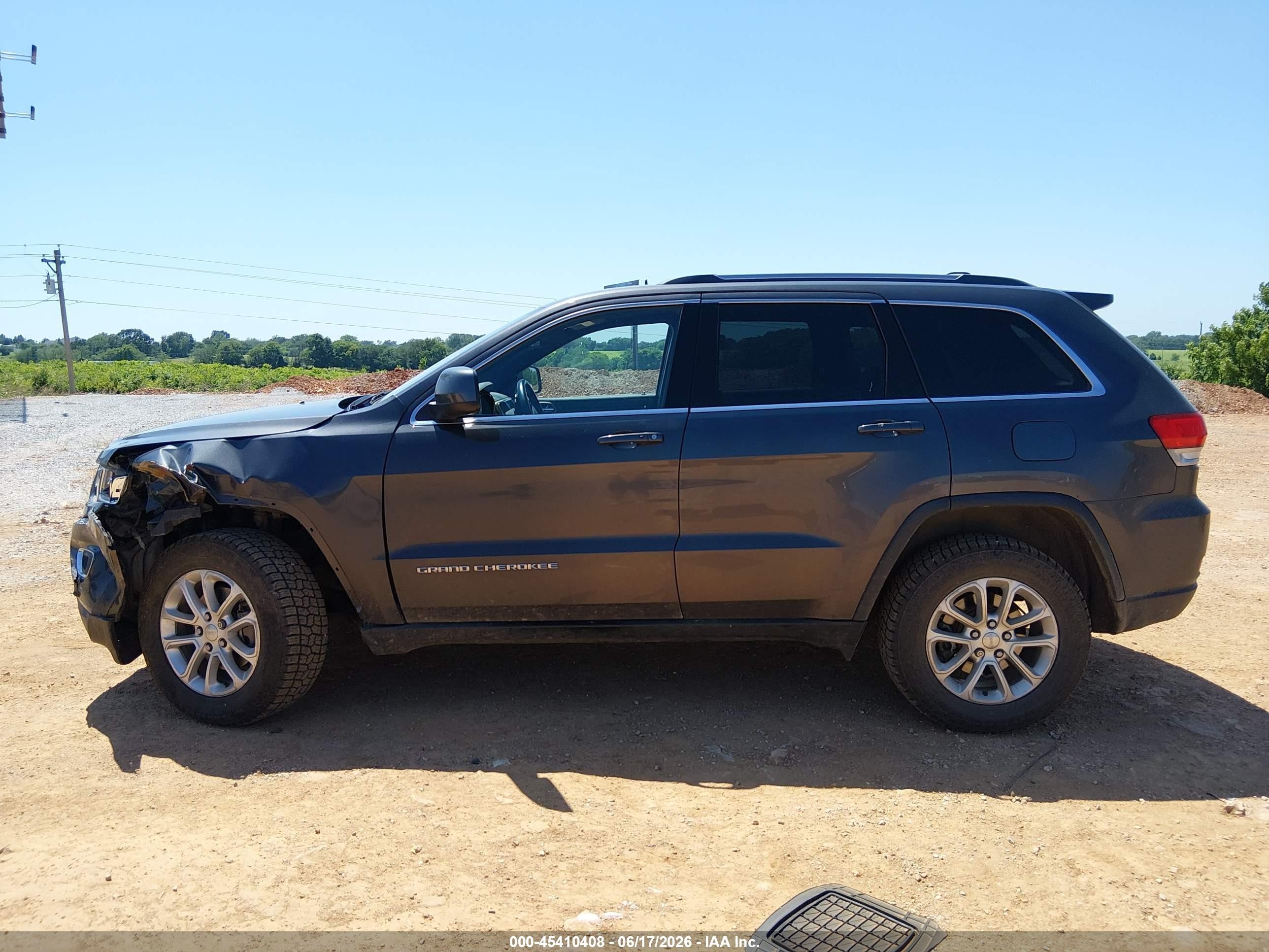 2015 Jeep Grand Cherokee Laredo Gray vin: 1C4RJFAG9FC140624