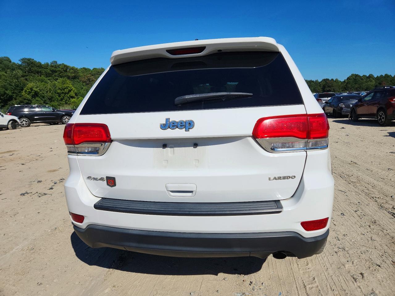 2015 Jeep Grand Cherokee Laredo Белый vin: 1C4RJFAG9FC142583